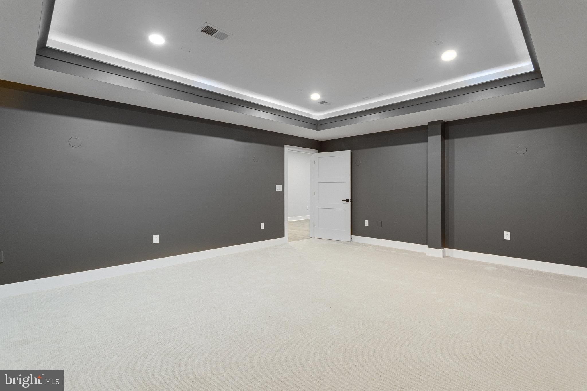 FOXHALL - Residential