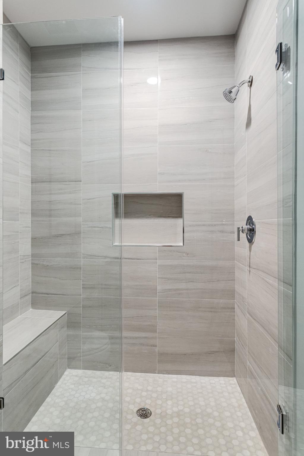 FOXHALL - Residential