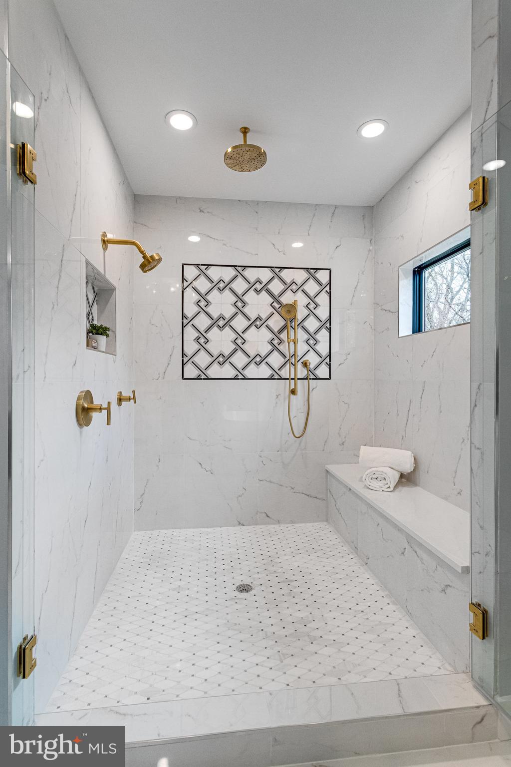 FOXHALL - Residential