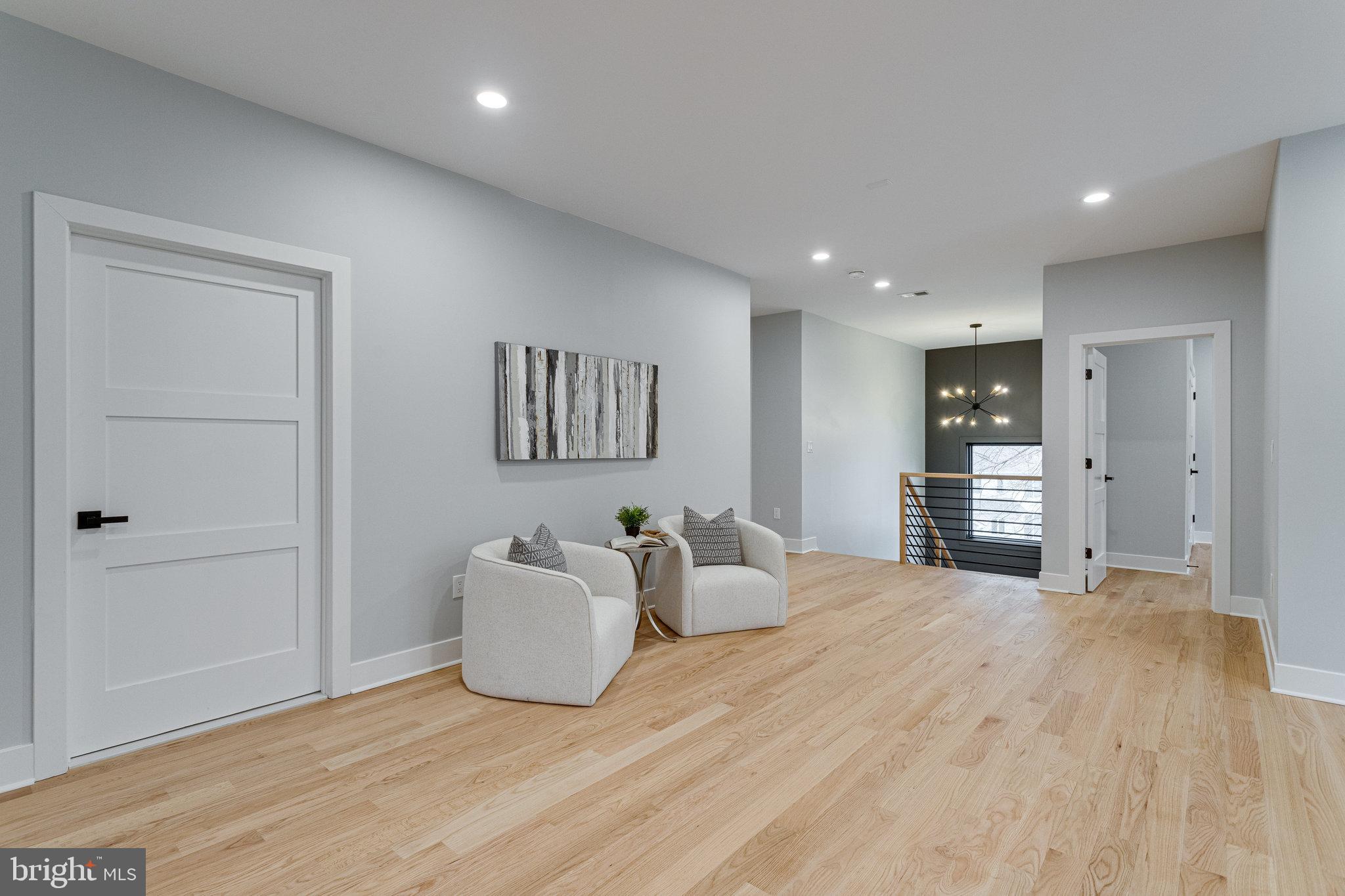 FOXHALL - Residential