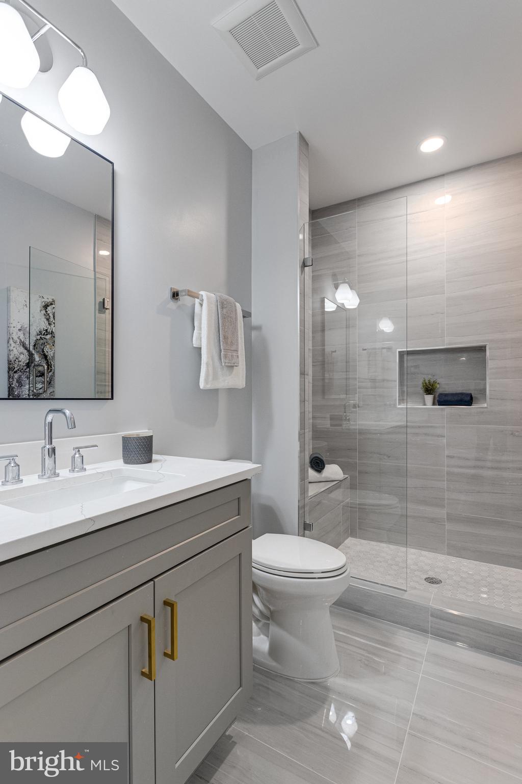 FOXHALL - Residential