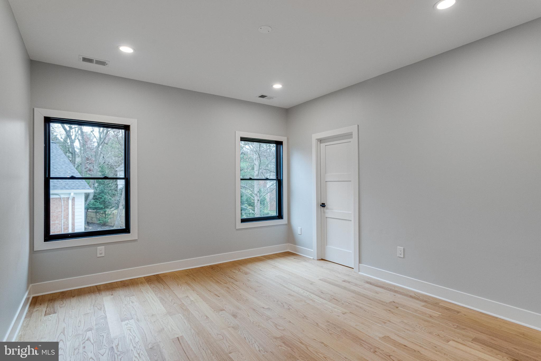 FOXHALL - Residential