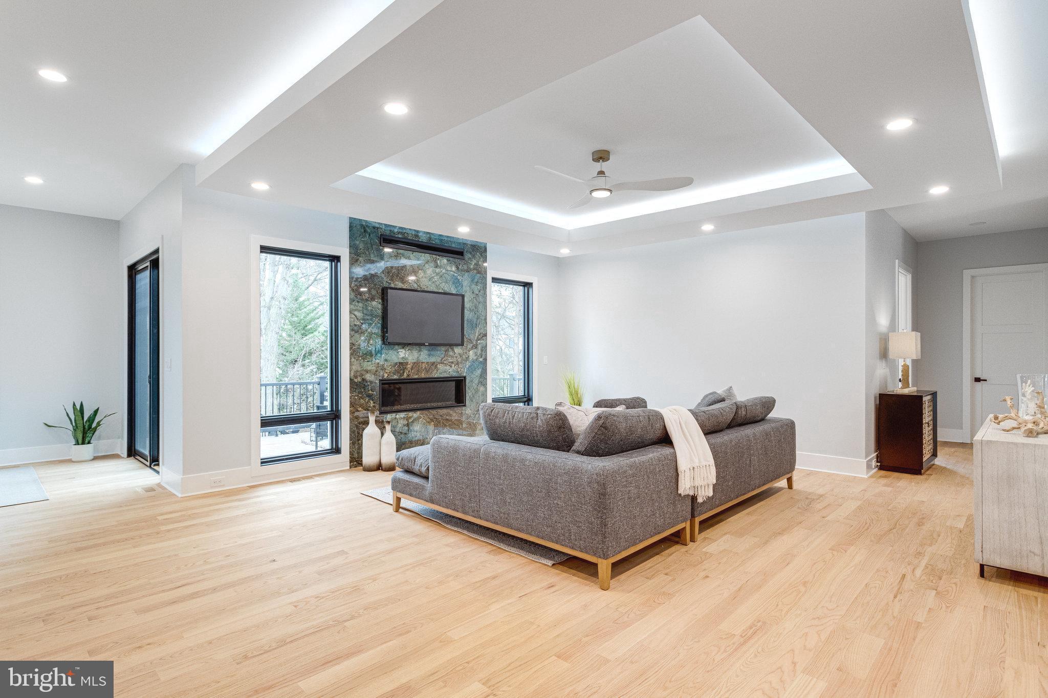 FOXHALL - Residential