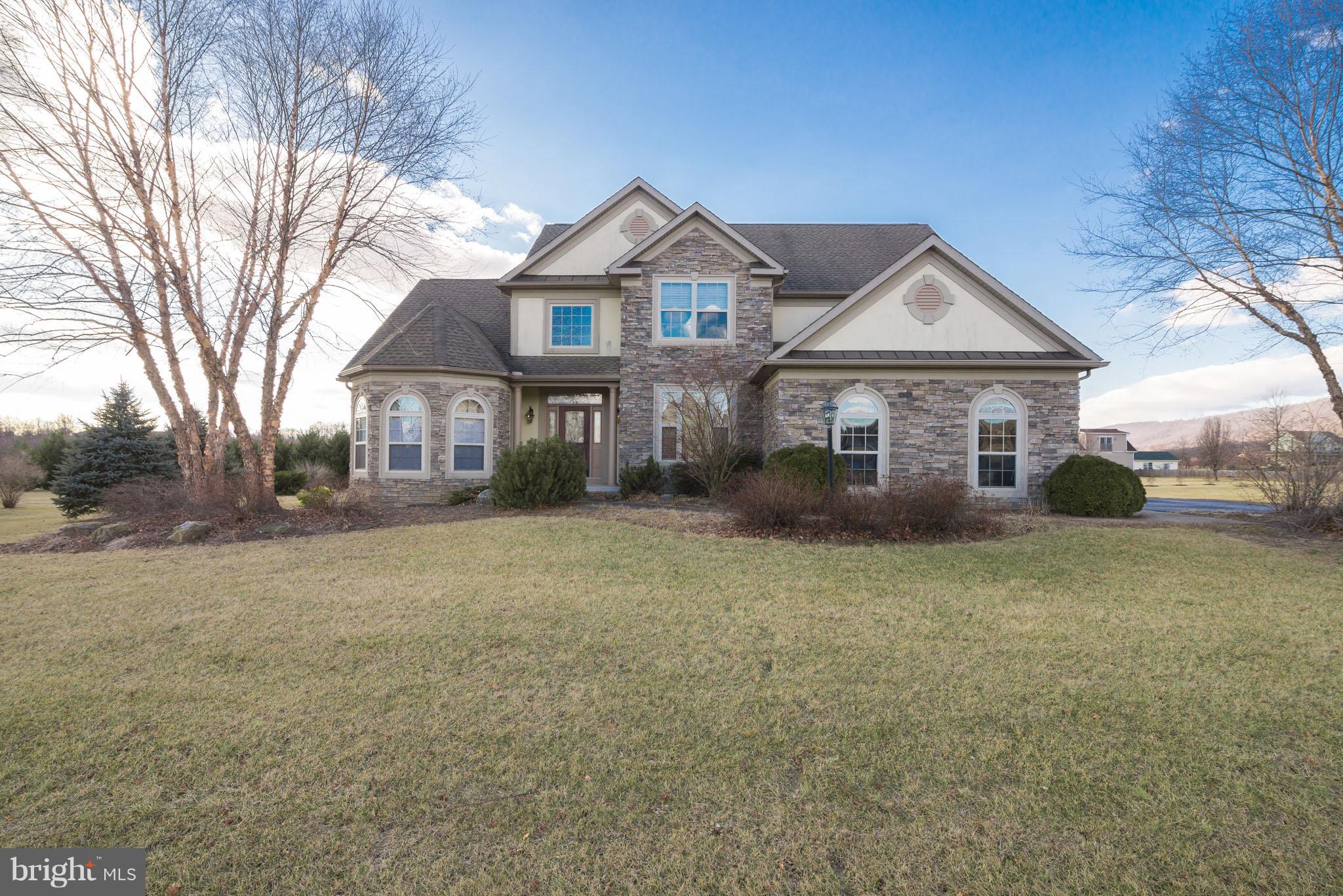 MOUNTAIN CREST - Residential