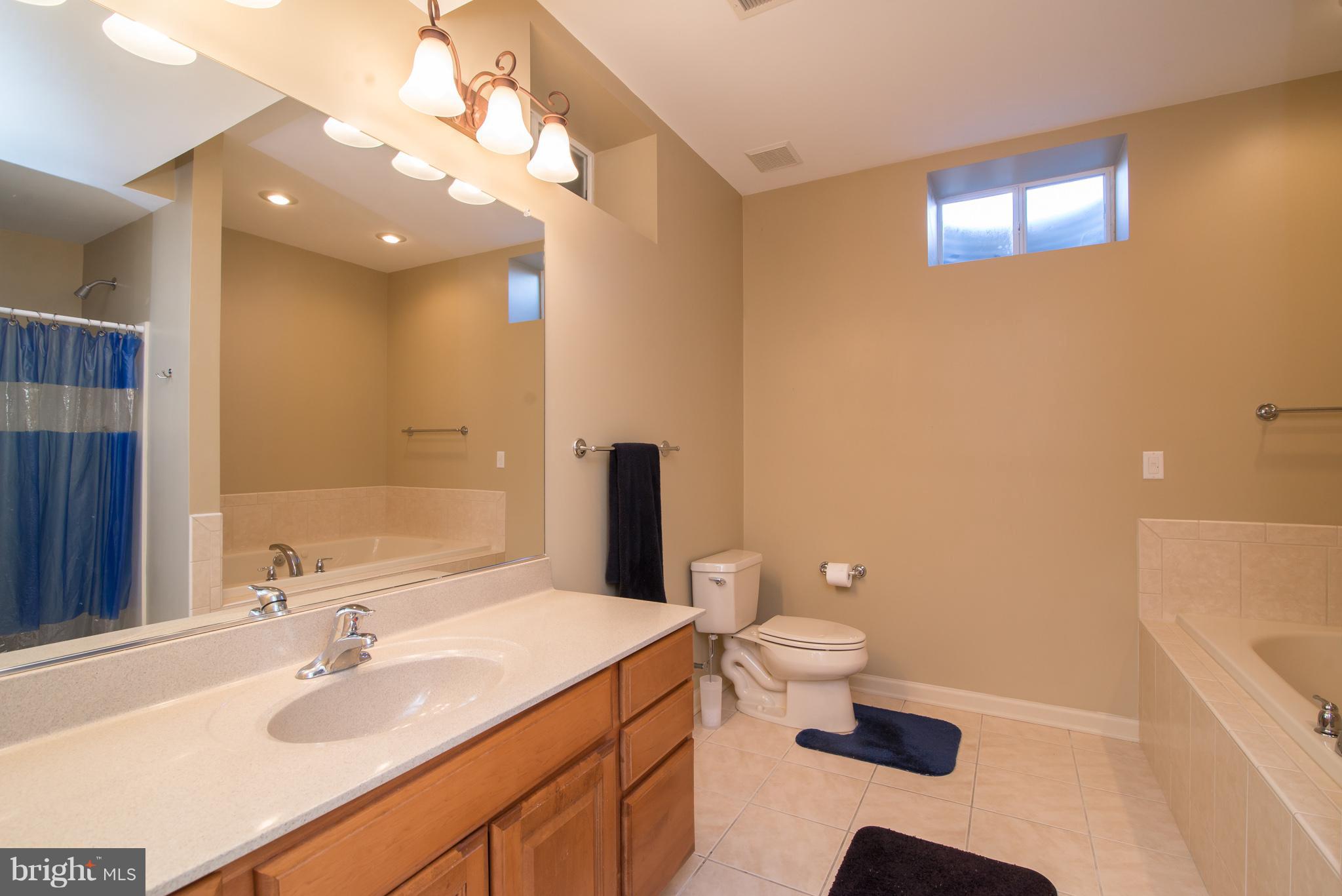 MOUNTAIN CREST - Residential