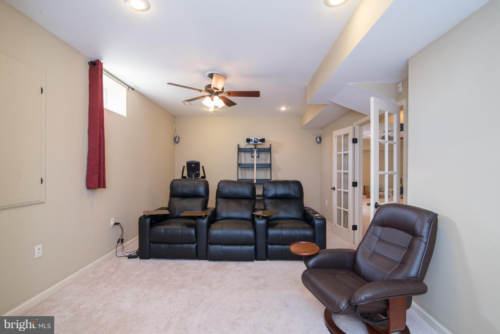 MOUNTAIN CREST - Residential