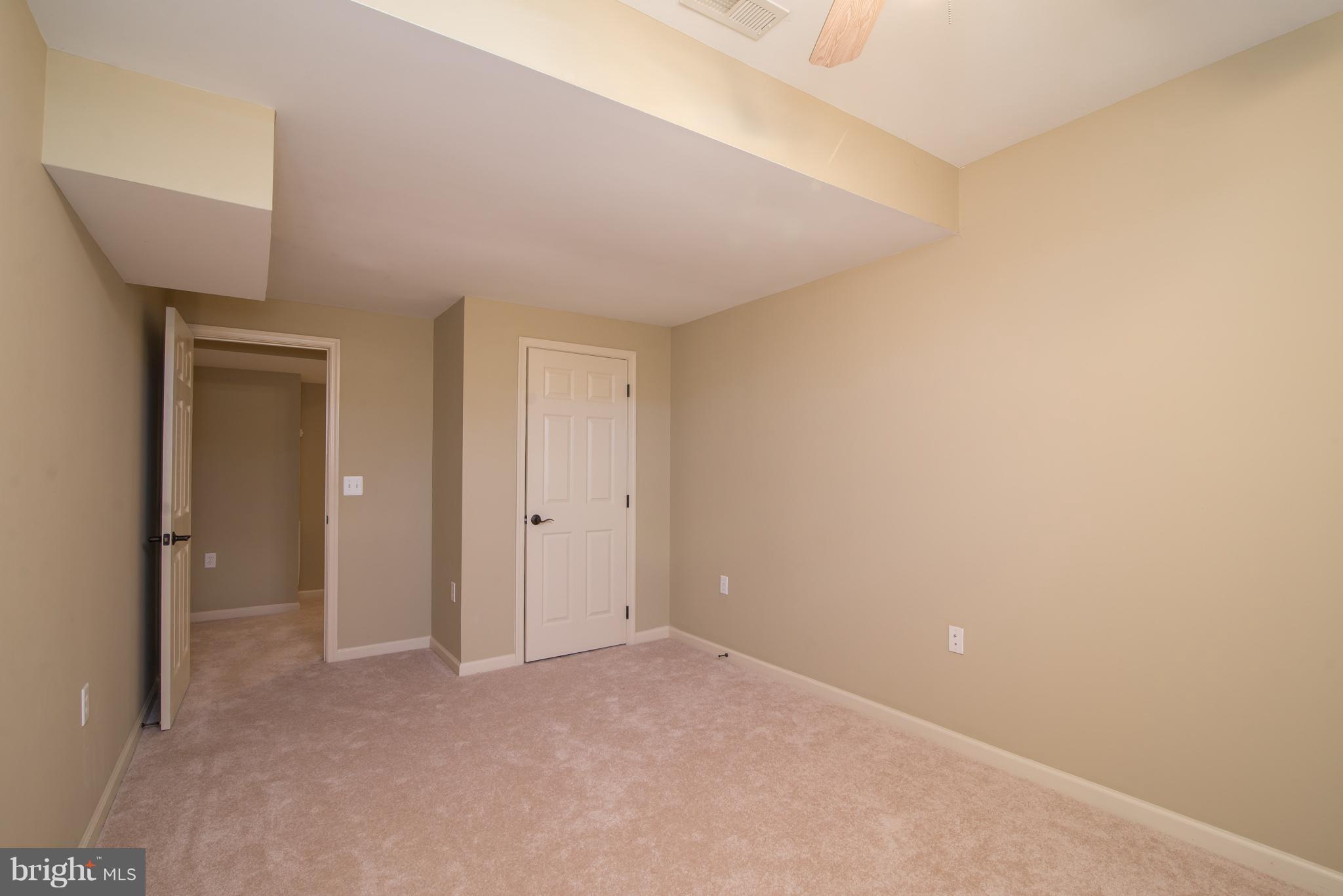 MOUNTAIN CREST - Residential