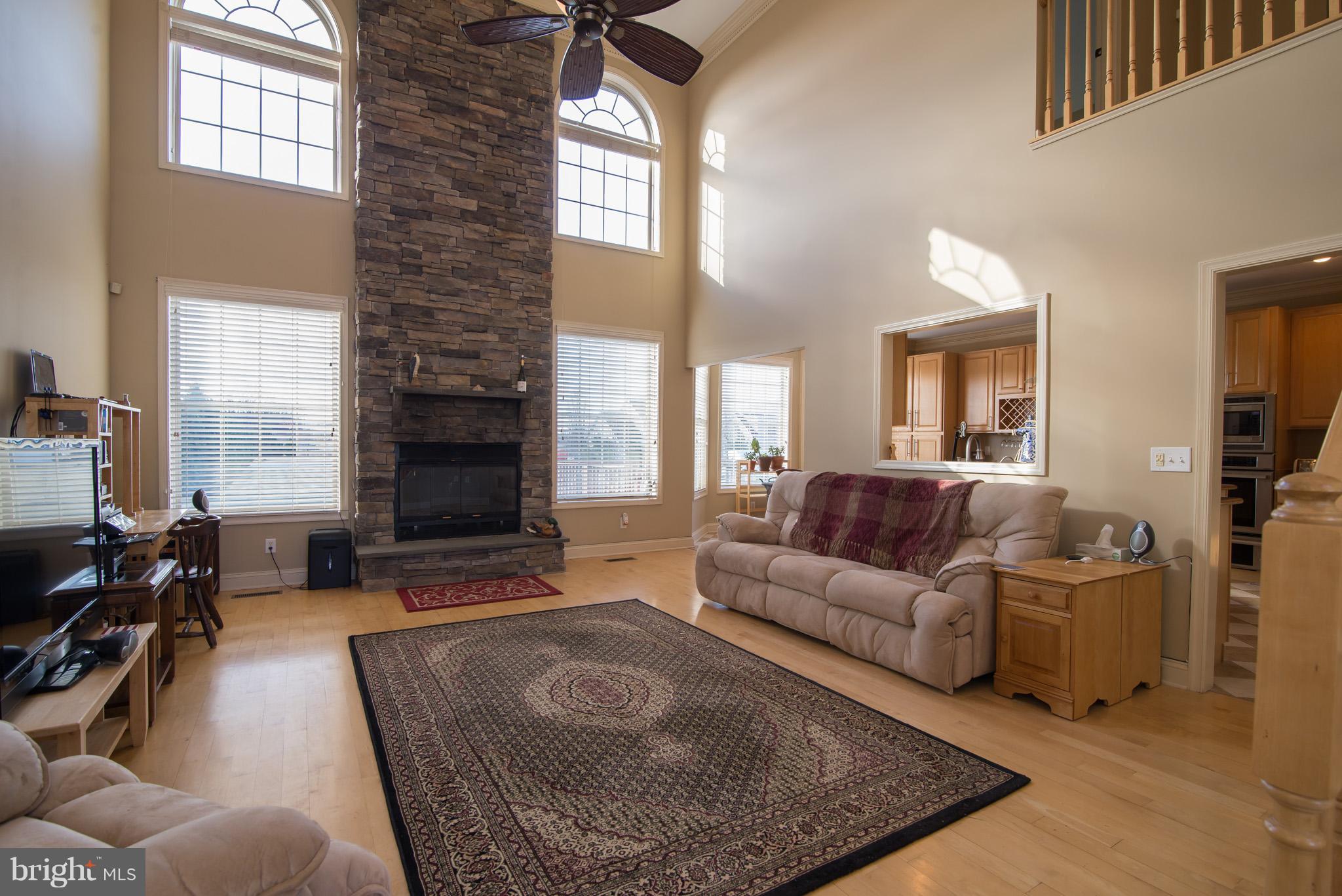 MOUNTAIN CREST - Residential