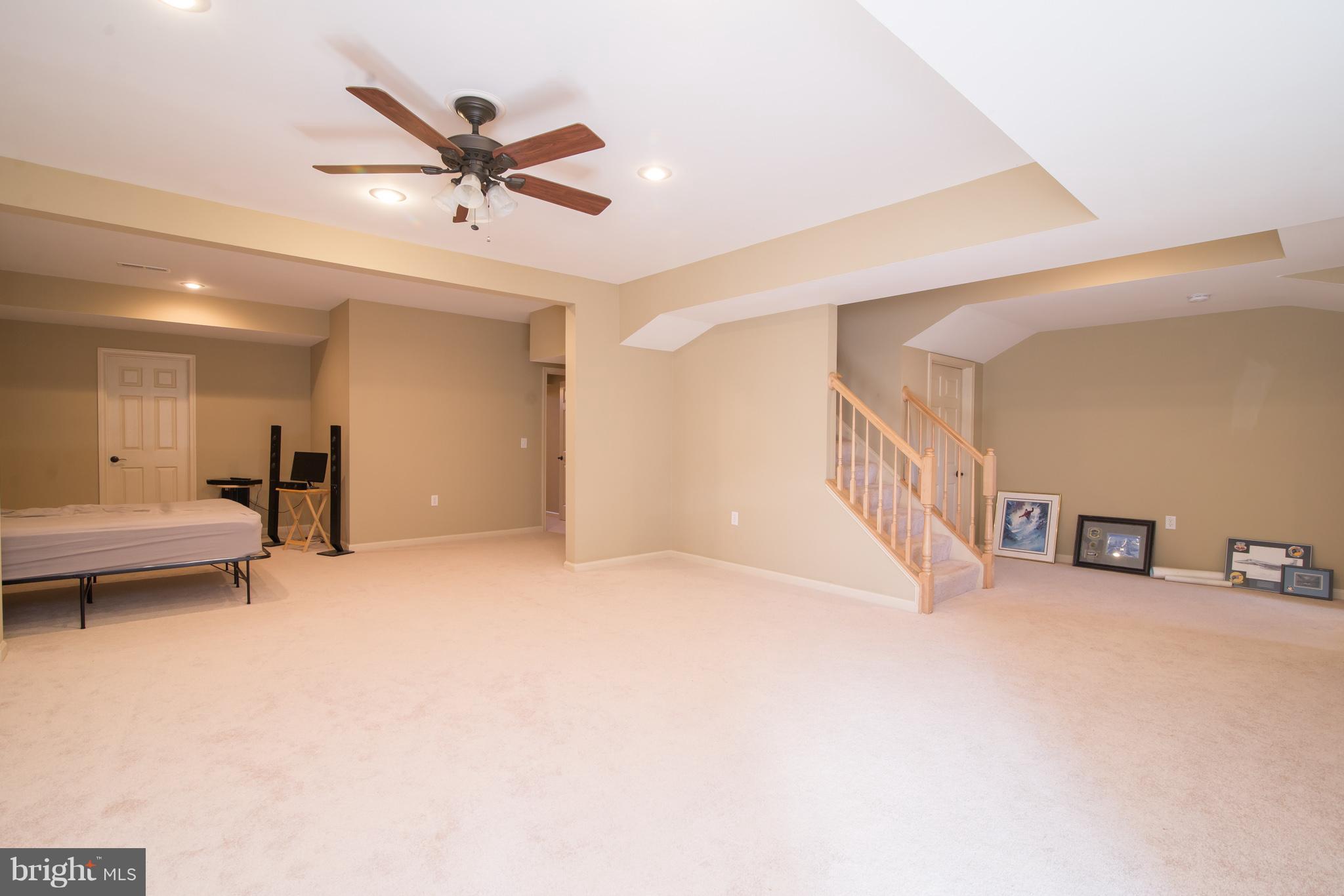 MOUNTAIN CREST - Residential