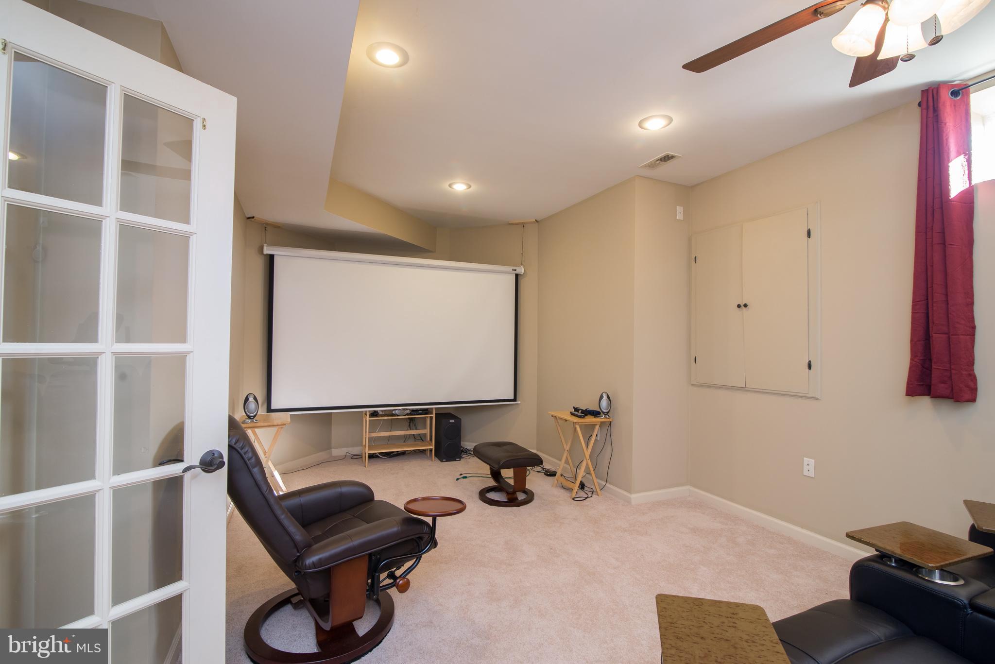 MOUNTAIN CREST - Residential