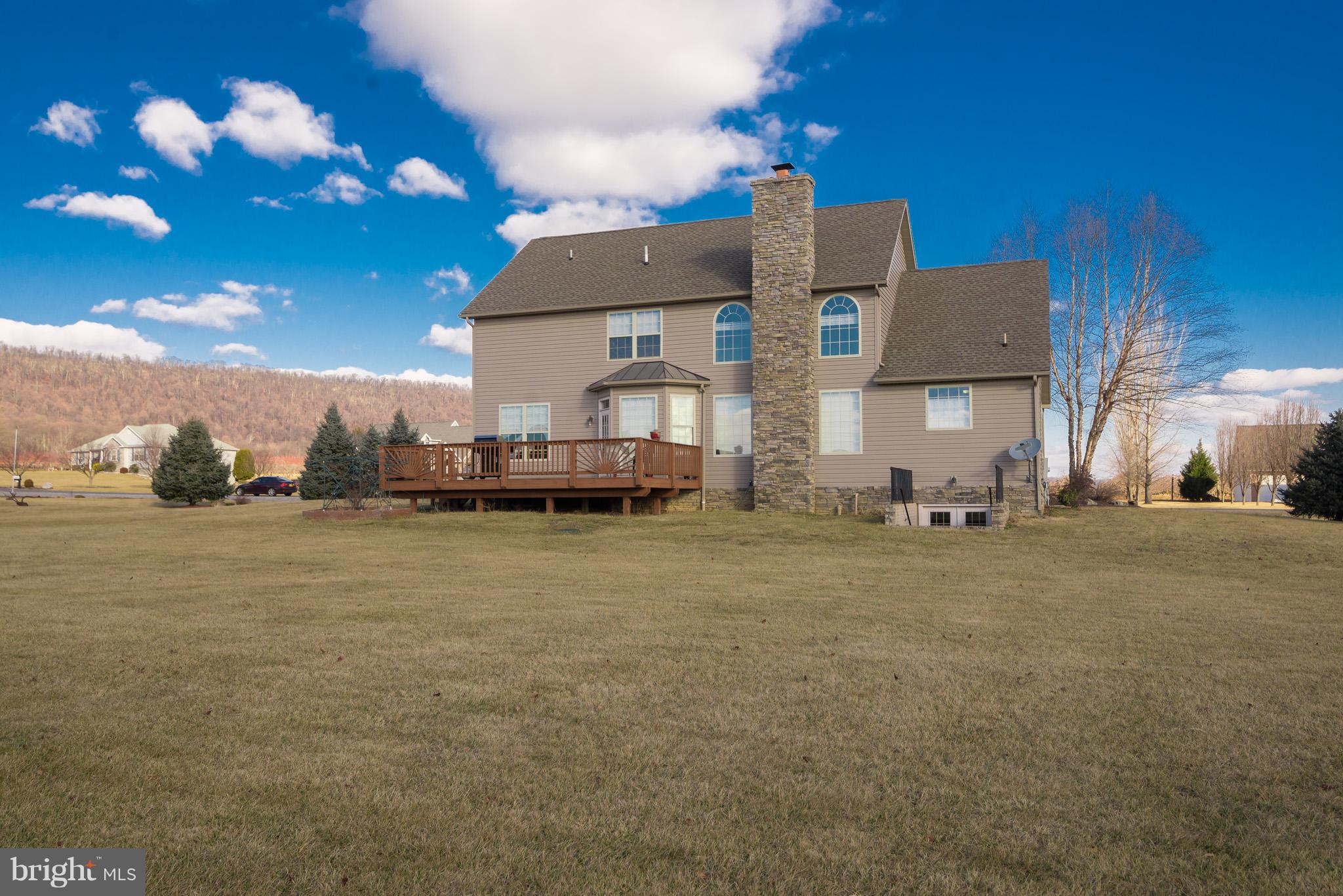 MOUNTAIN CREST - Residential