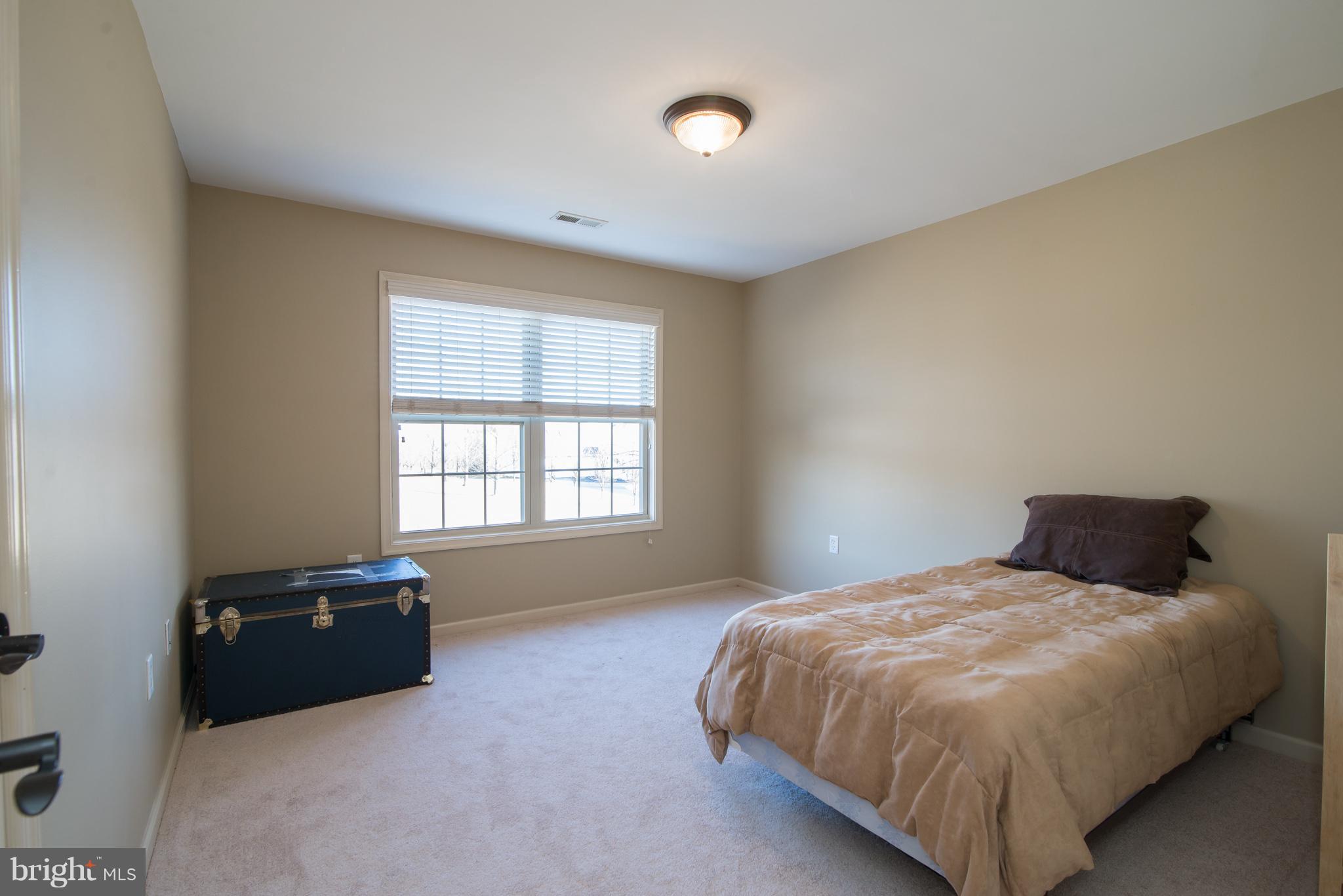 MOUNTAIN CREST - Residential