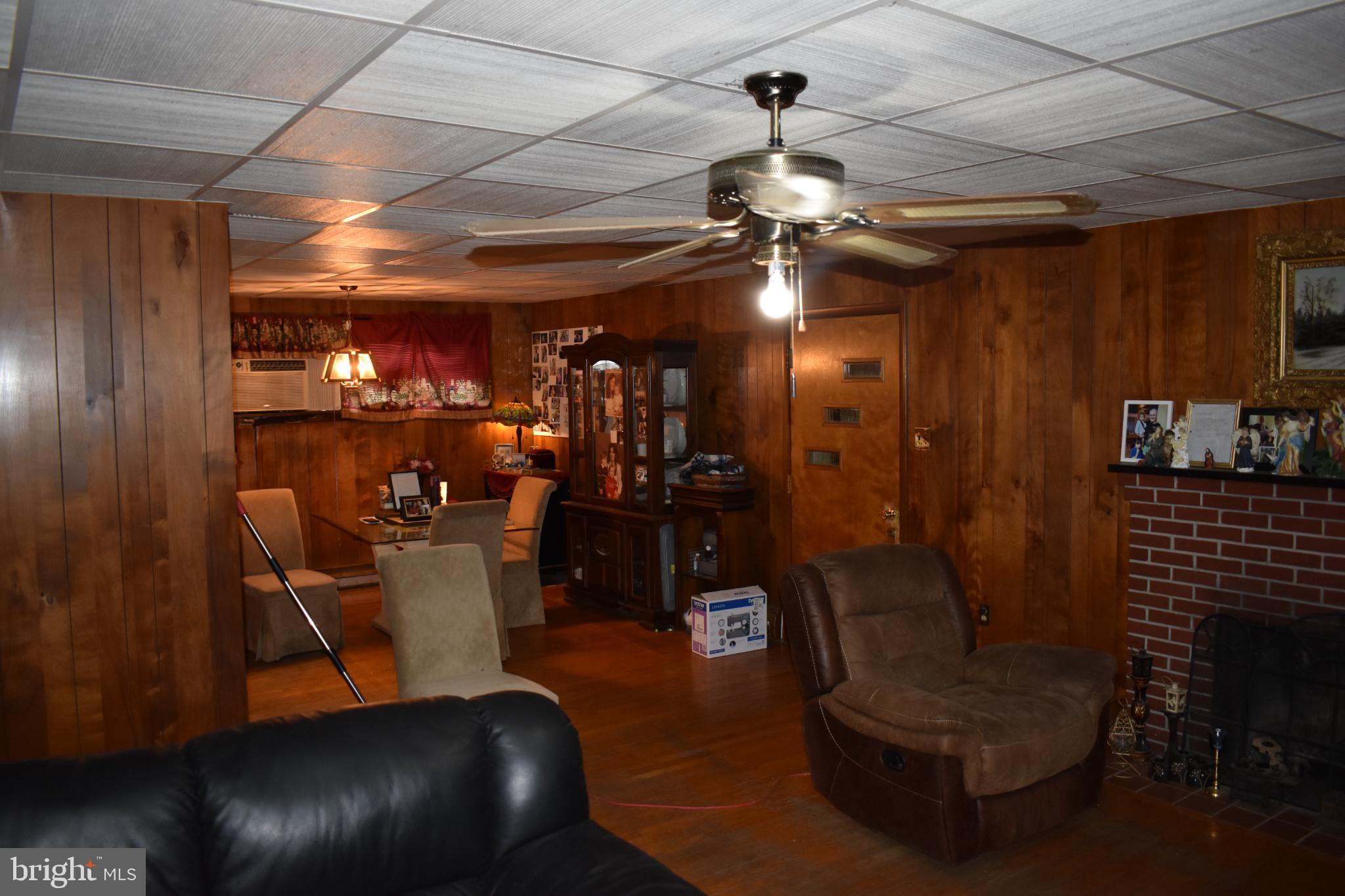 SABRE HEIGHTS - Residential