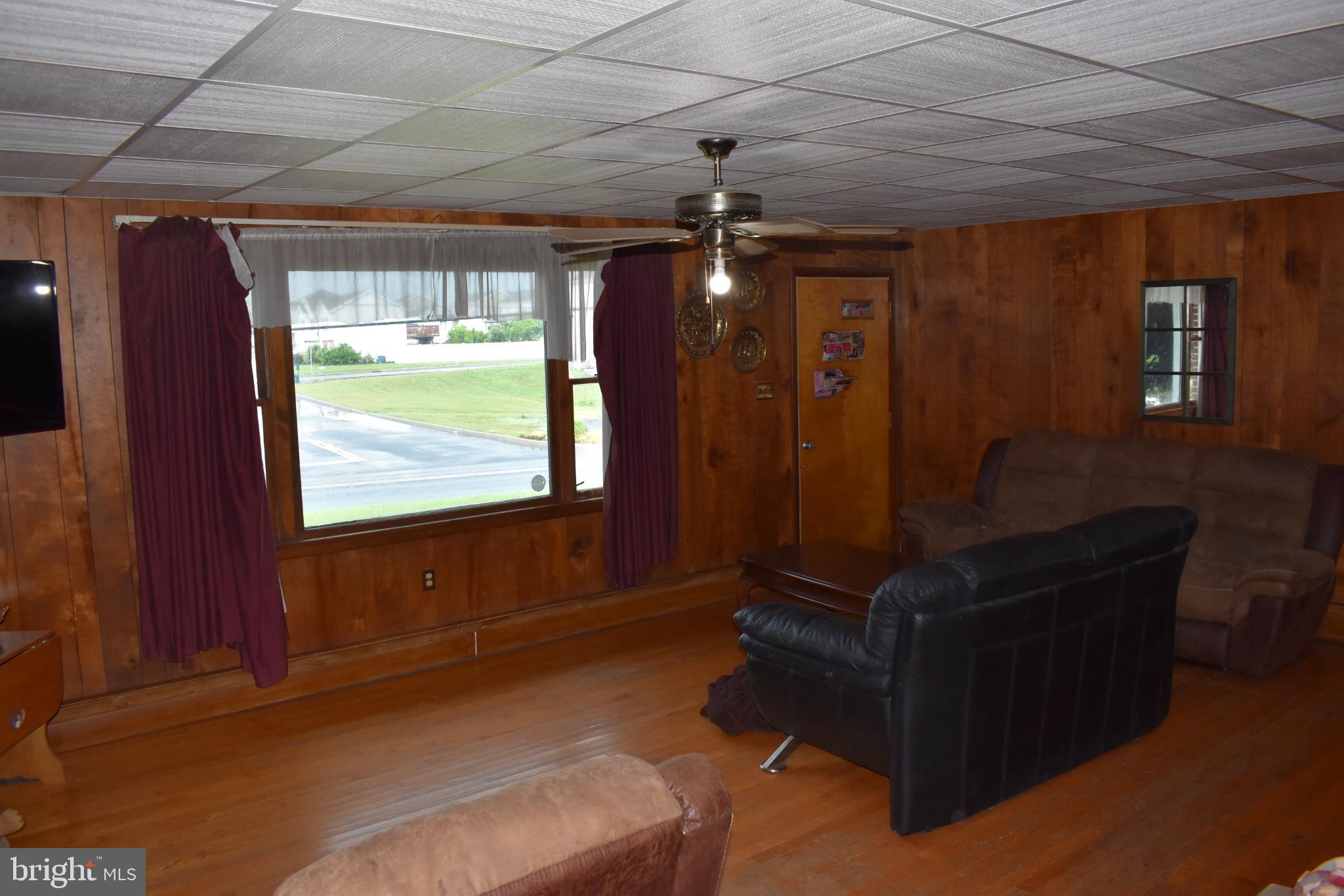 SABRE HEIGHTS - Residential