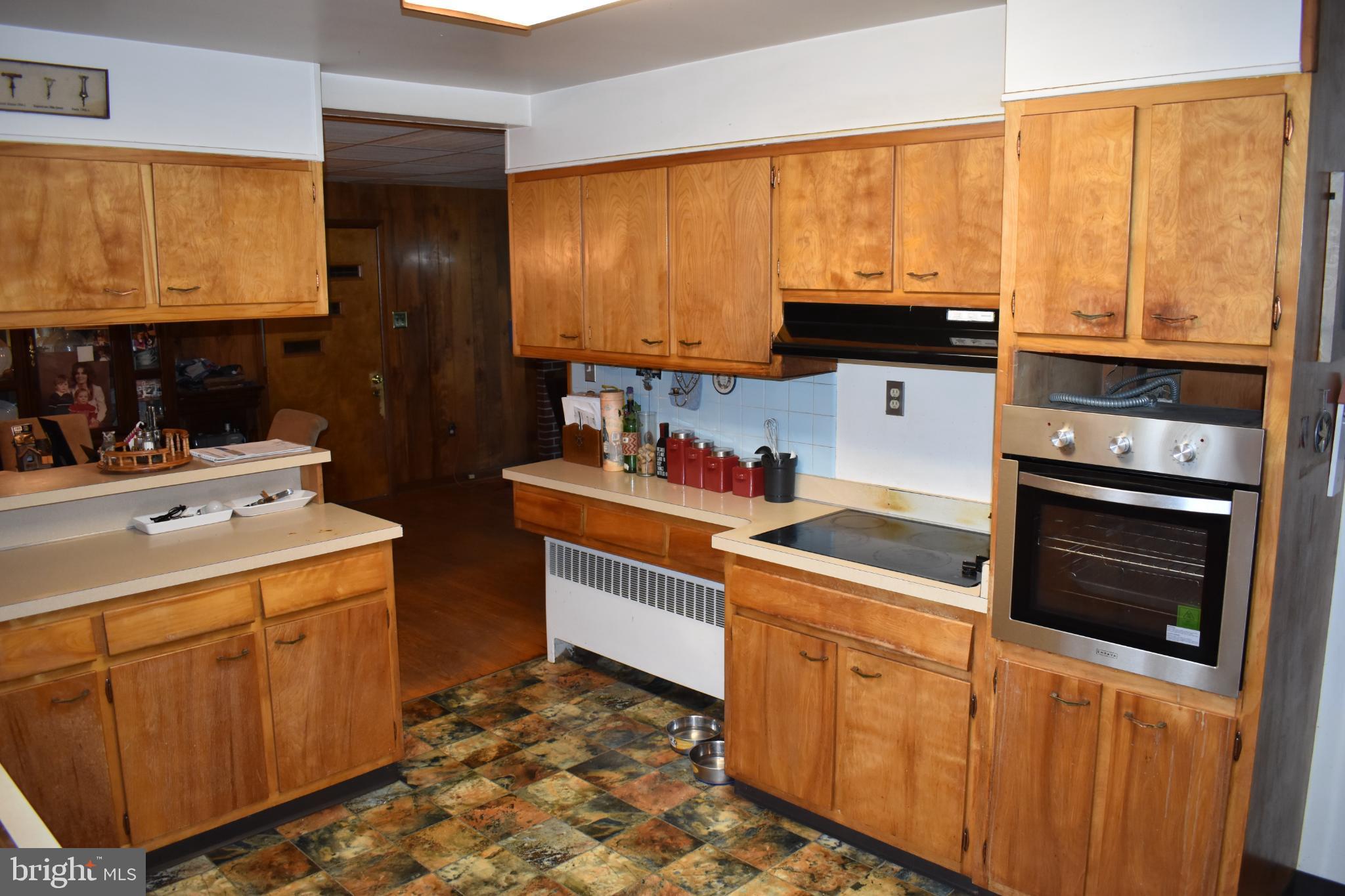 SABRE HEIGHTS - Residential