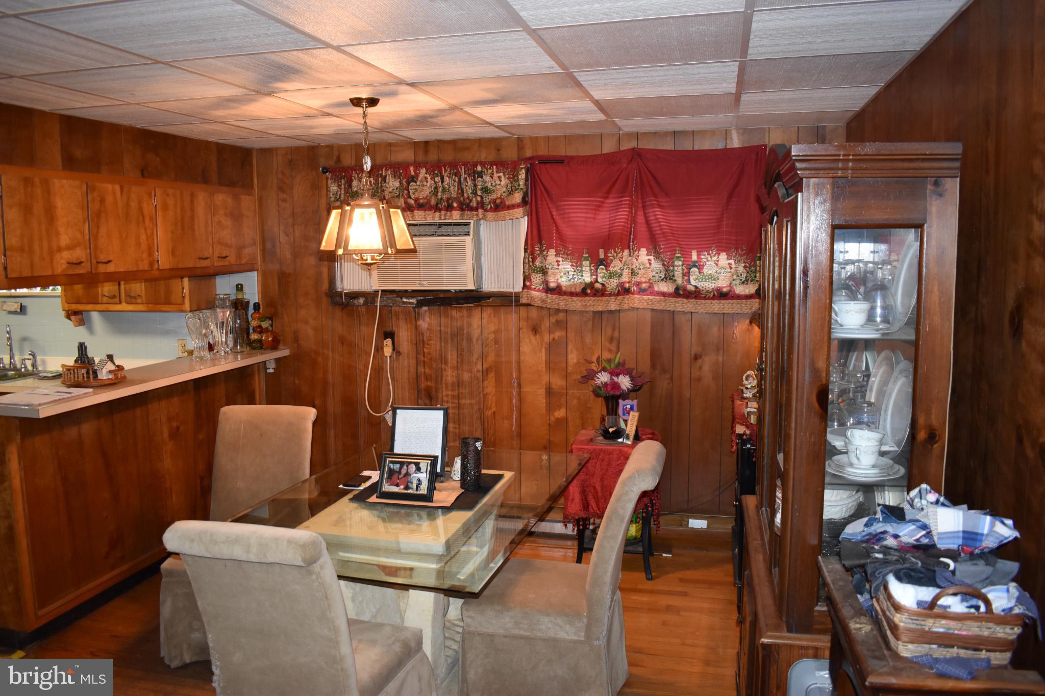 SABRE HEIGHTS - Residential