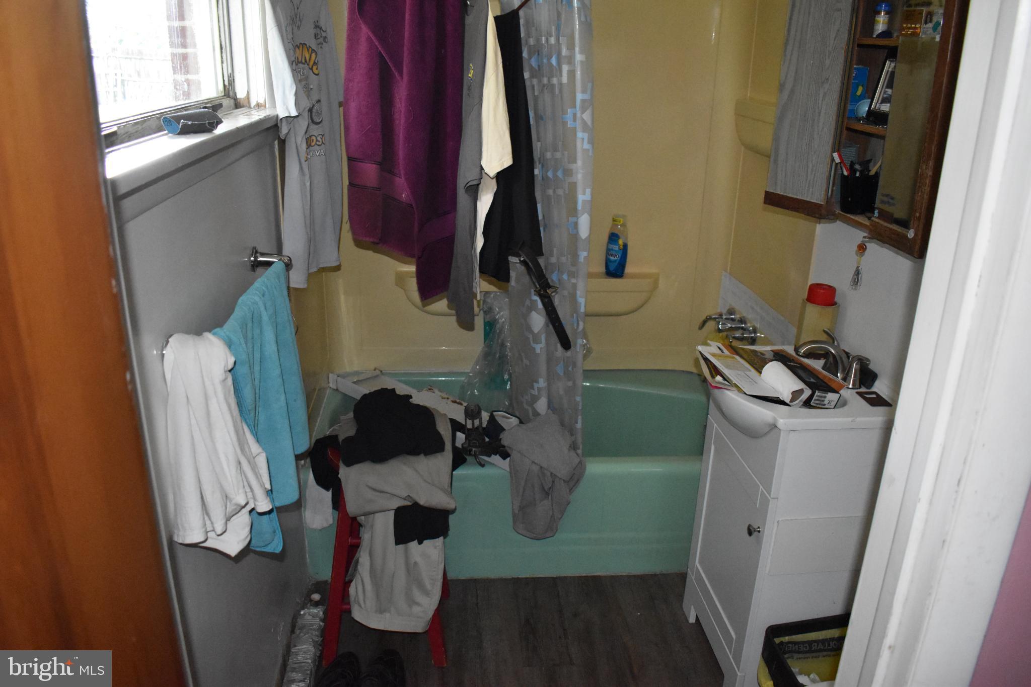 SABRE HEIGHTS - Residential