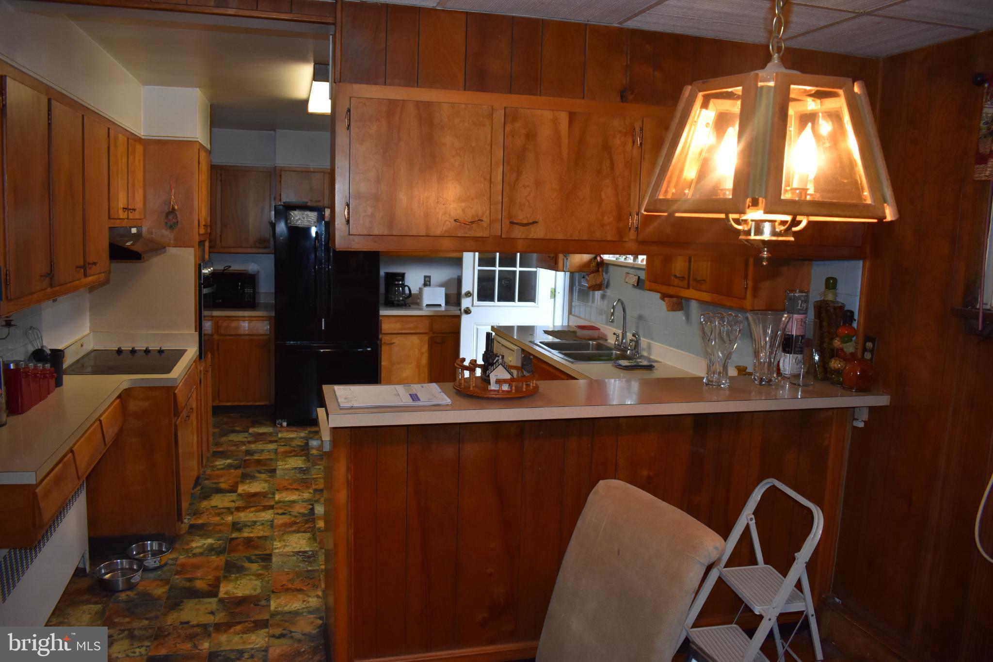 SABRE HEIGHTS - Residential