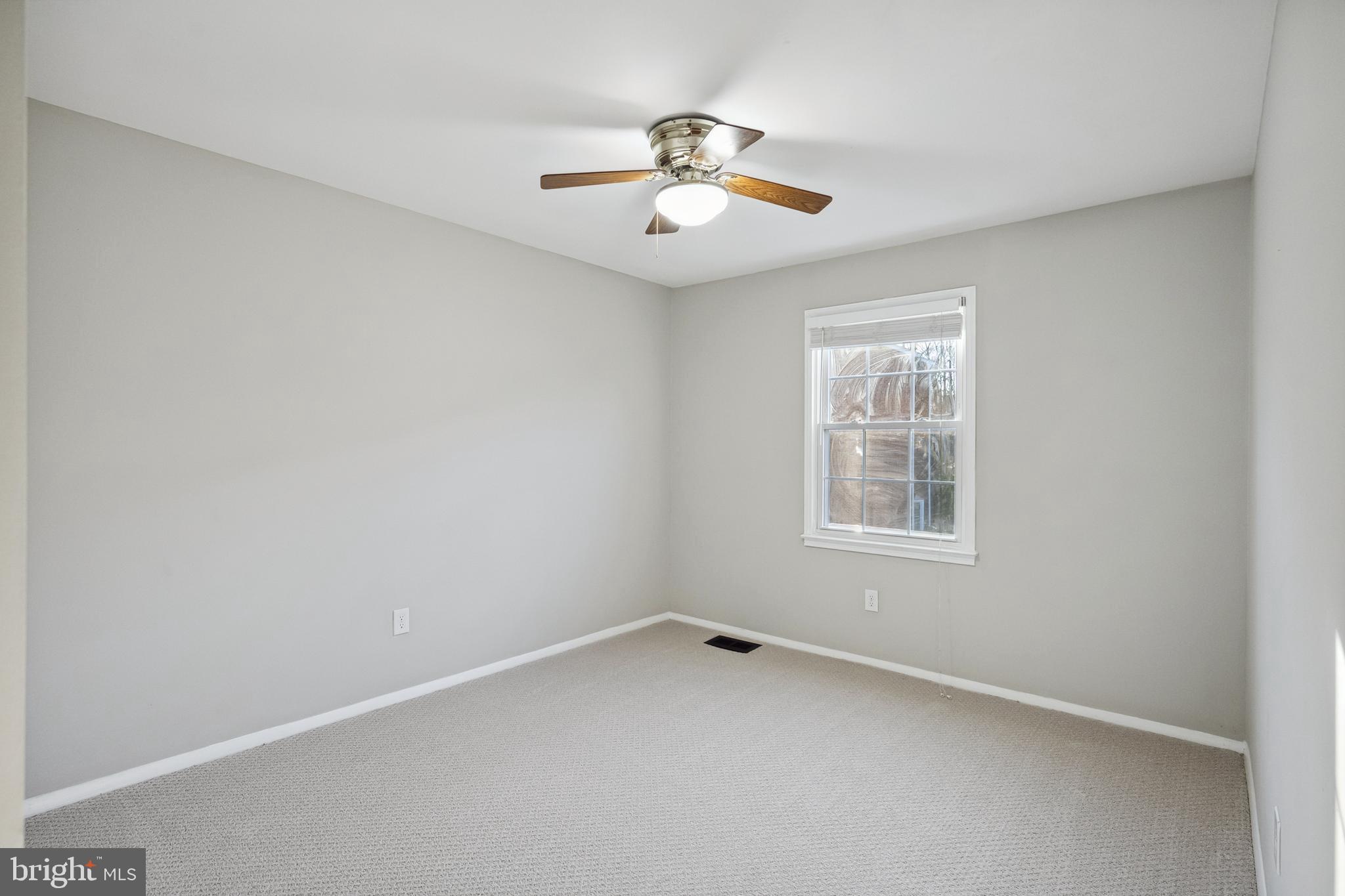 CARDINAL SQUARE - Residential