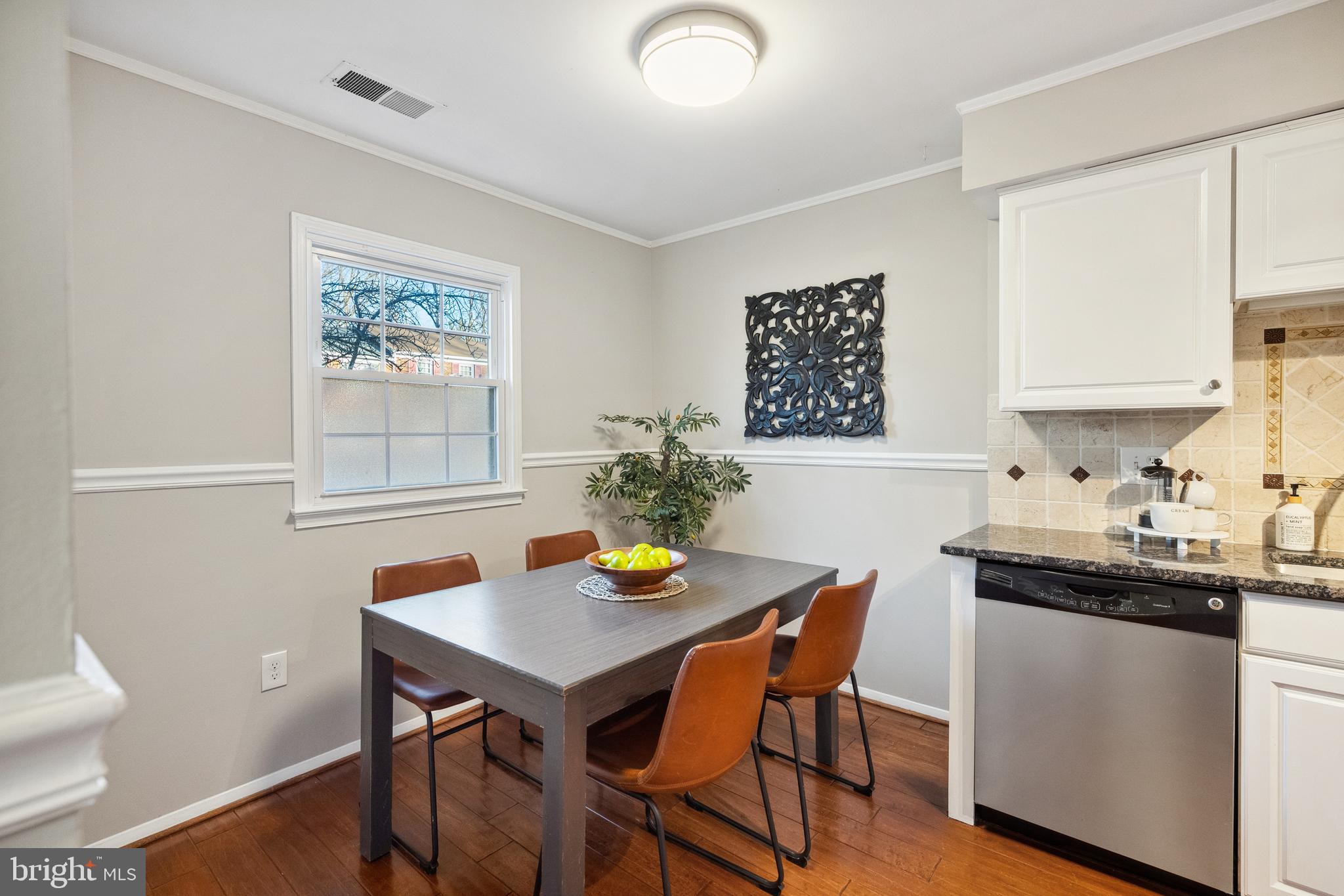 CARDINAL SQUARE - Residential