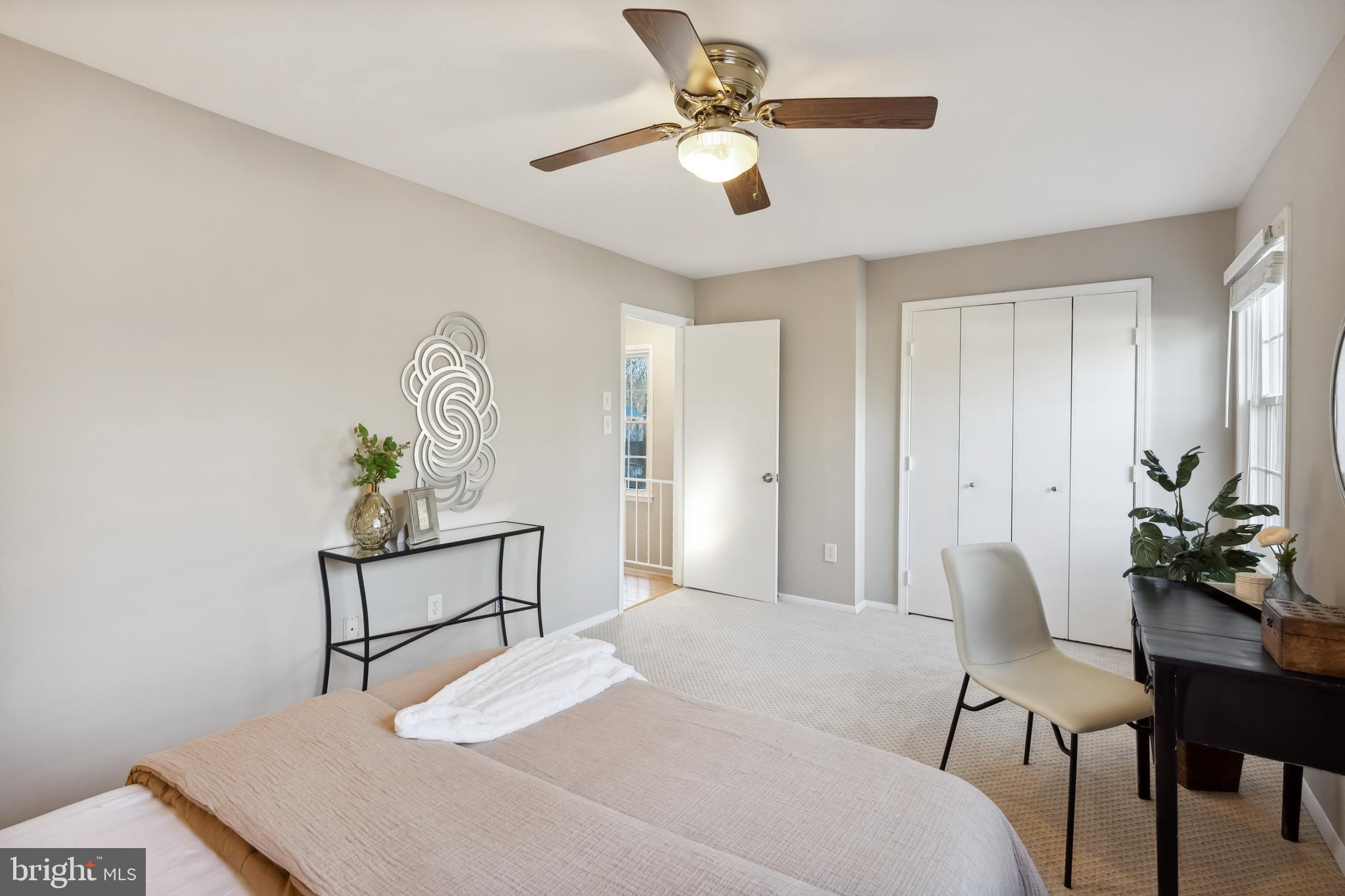 CARDINAL SQUARE - Residential