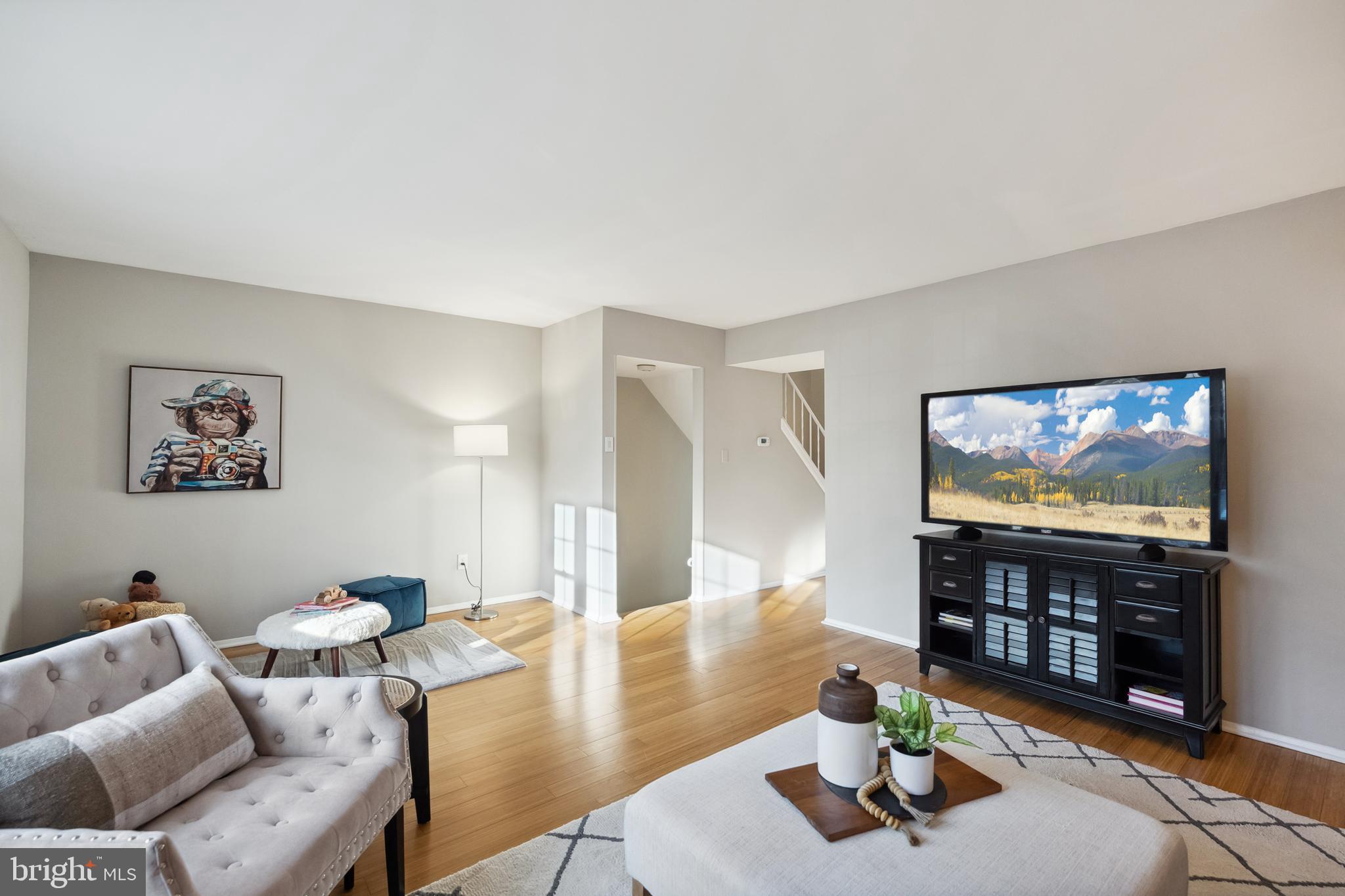 CARDINAL SQUARE - Residential