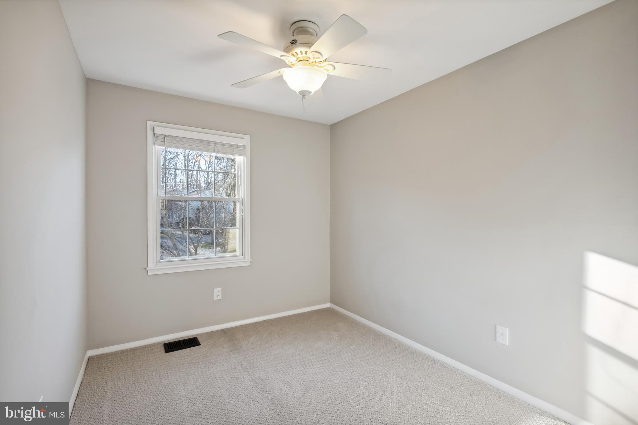 CARDINAL SQUARE - Residential