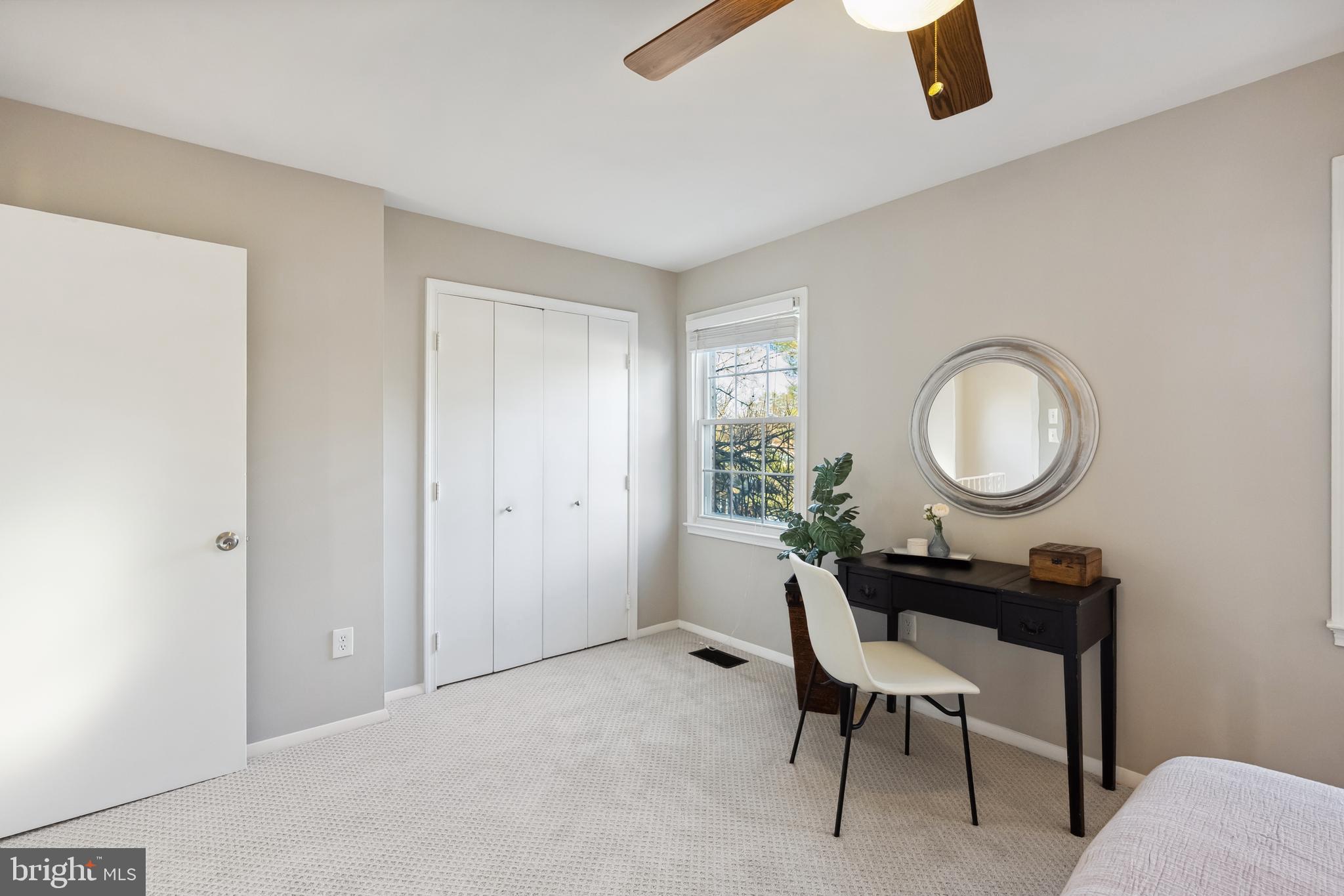 CARDINAL SQUARE - Residential