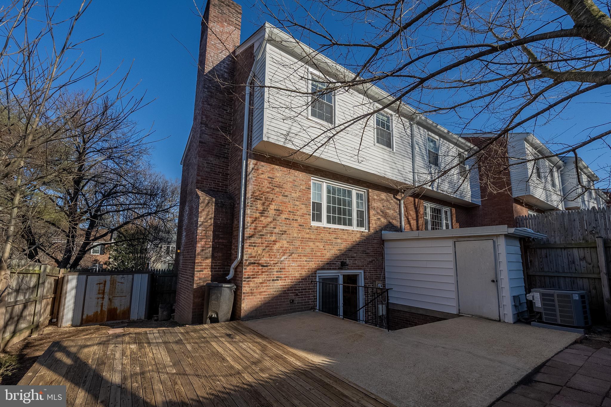 CARDINAL SQUARE - Residential