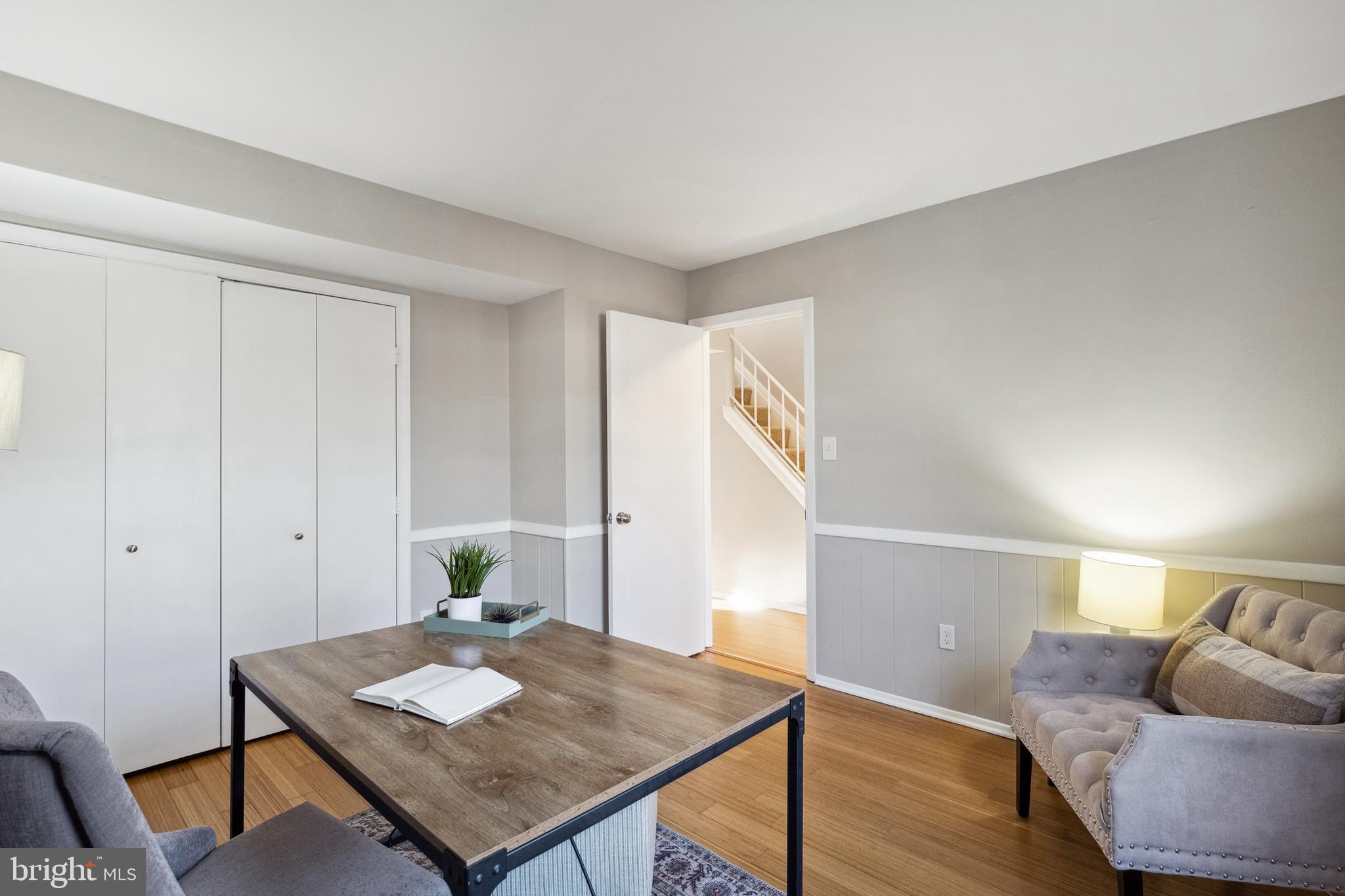 CARDINAL SQUARE - Residential