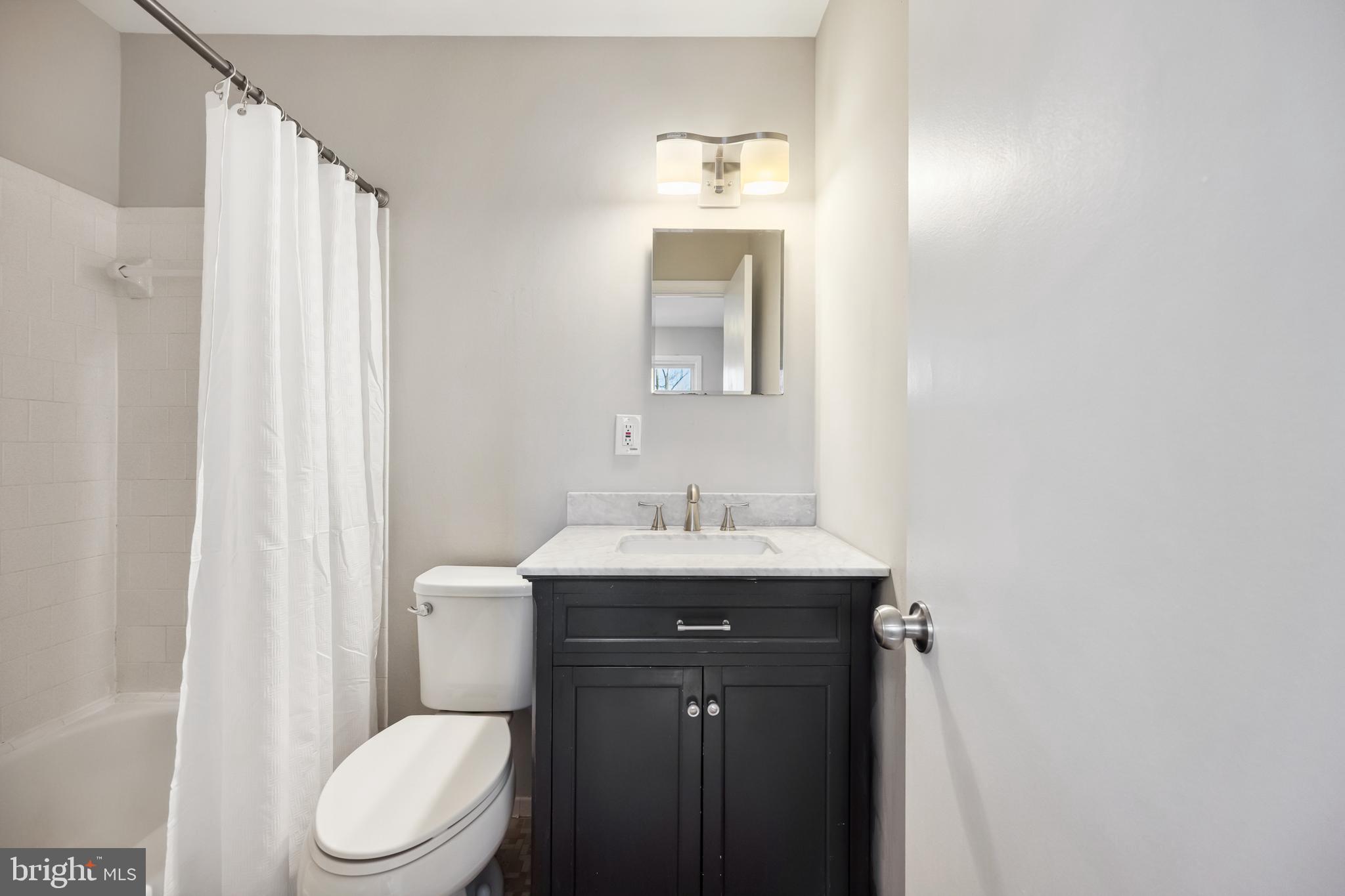 CARDINAL SQUARE - Residential