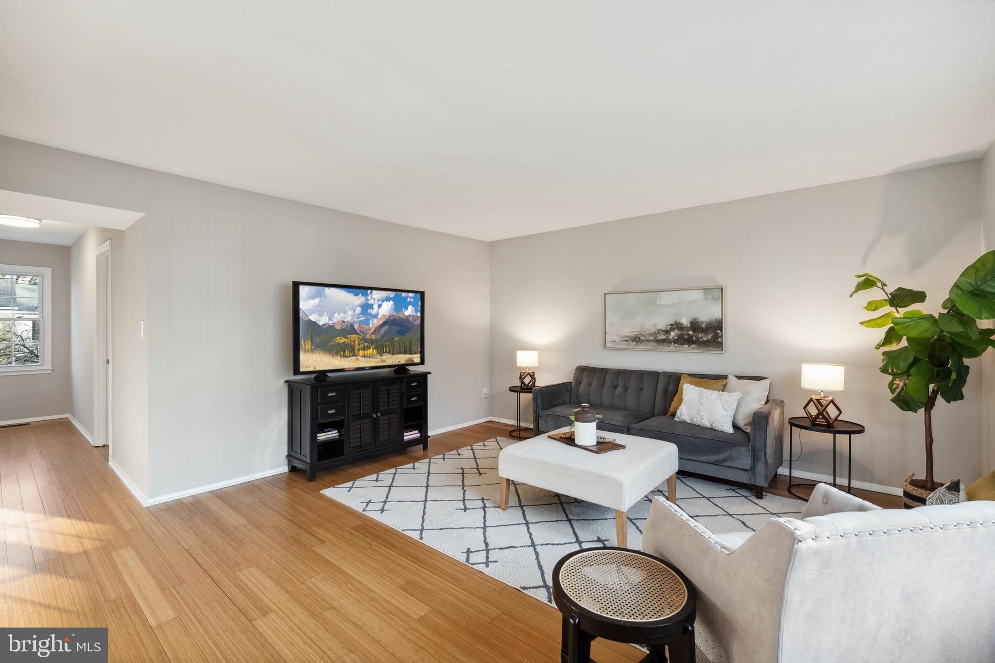 CARDINAL SQUARE - Residential