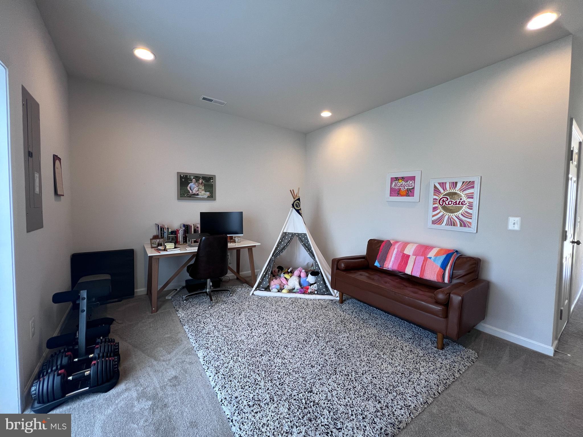 SNOWDEN BRIDGE - Residential Lease