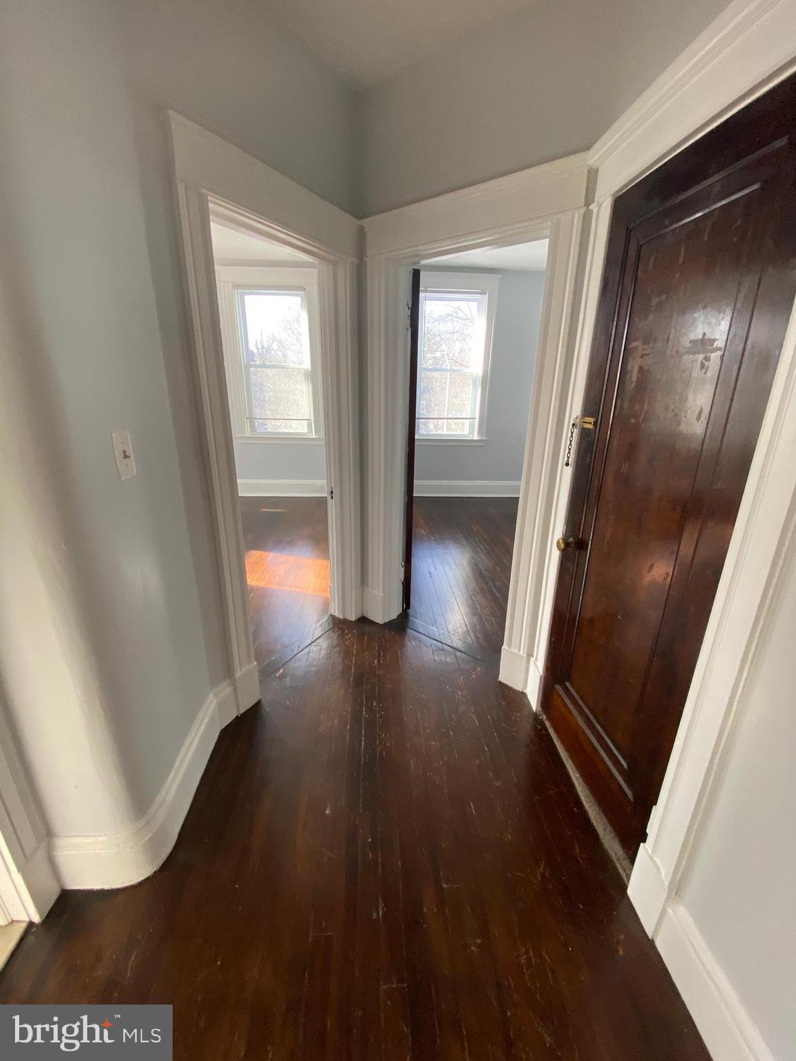 ROLAND PARK - Residential Lease