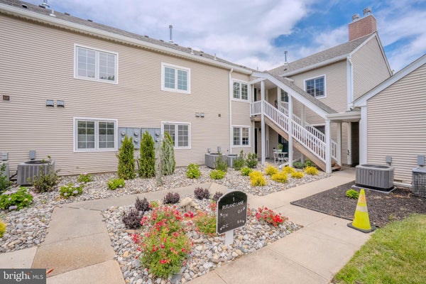 1 RUTLAND LN, MONROE TOWNSHIP, NJ 08831 - Image 41fbaff652b49fa346f86874e6fc2b02/3058211381