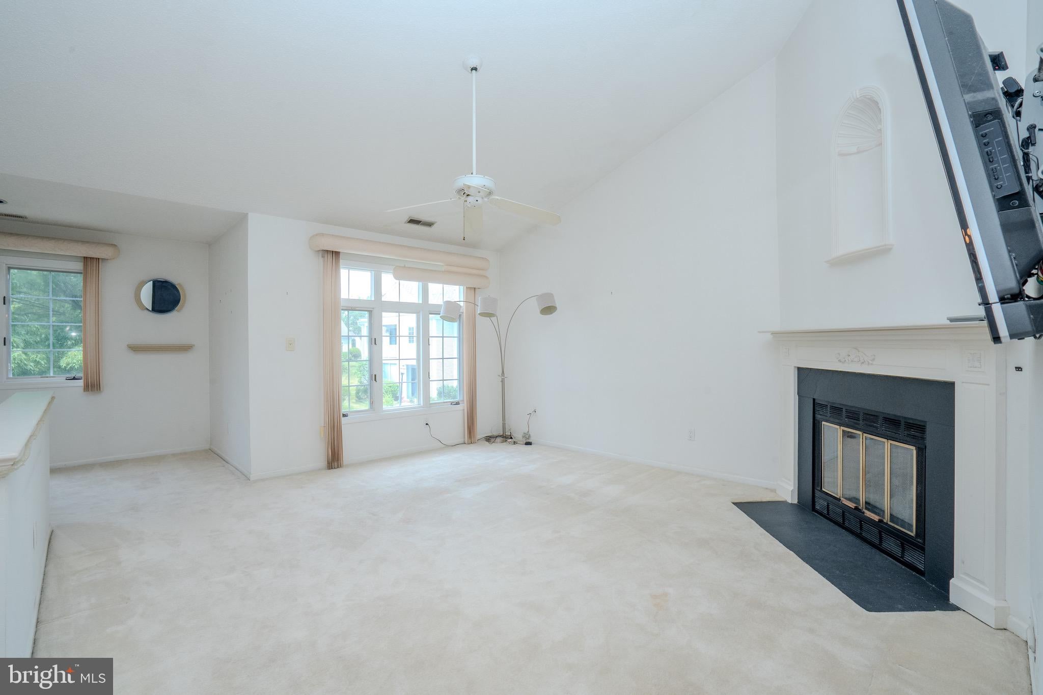 1 RUTLAND LANE F