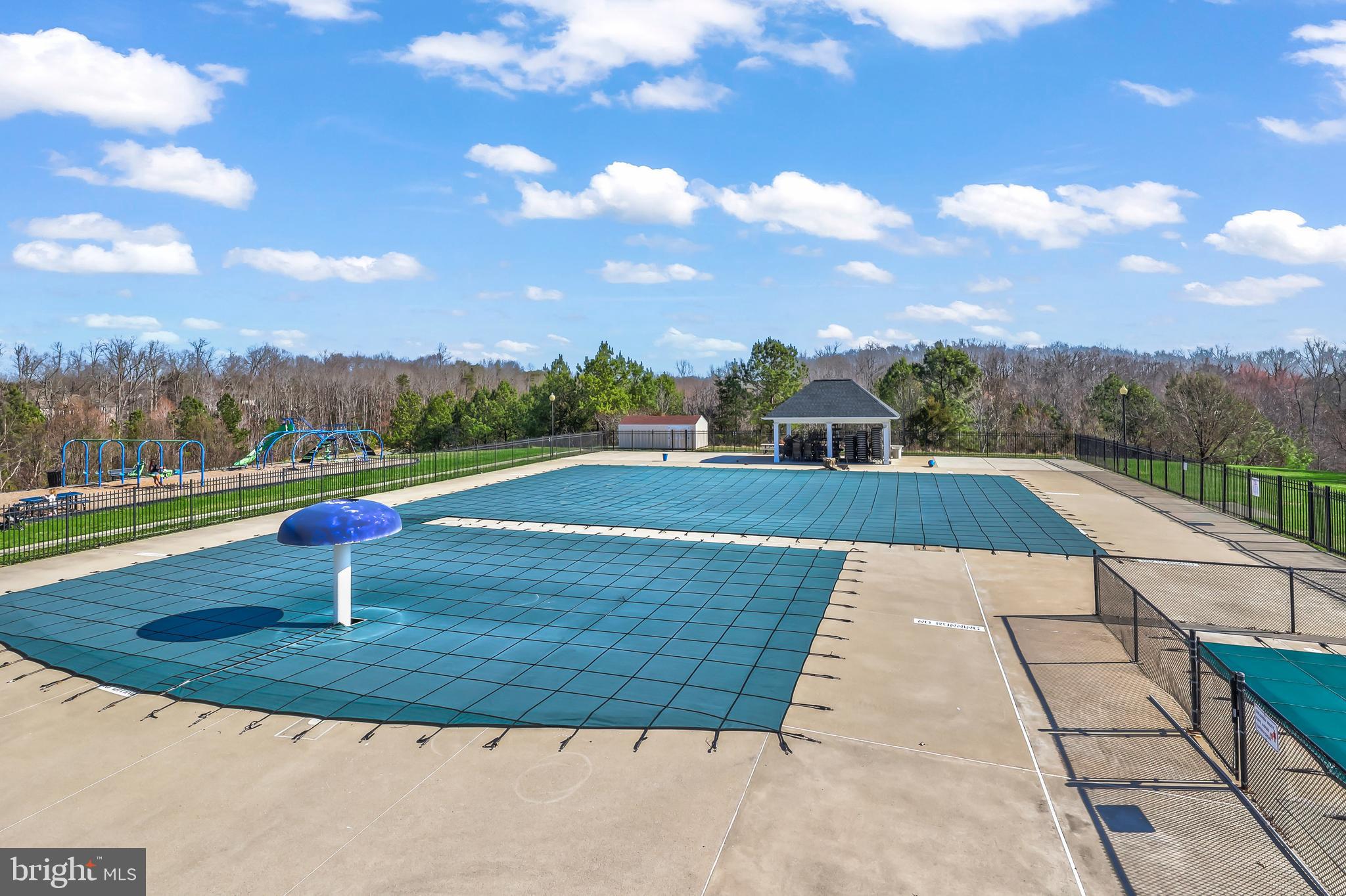 THE FALLS AT LEE'S PARKE - Residential