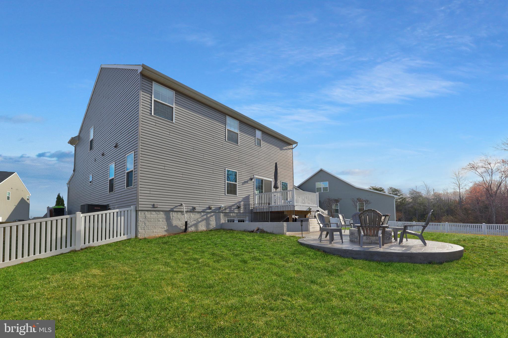 THE FALLS AT LEE'S PARKE - Residential