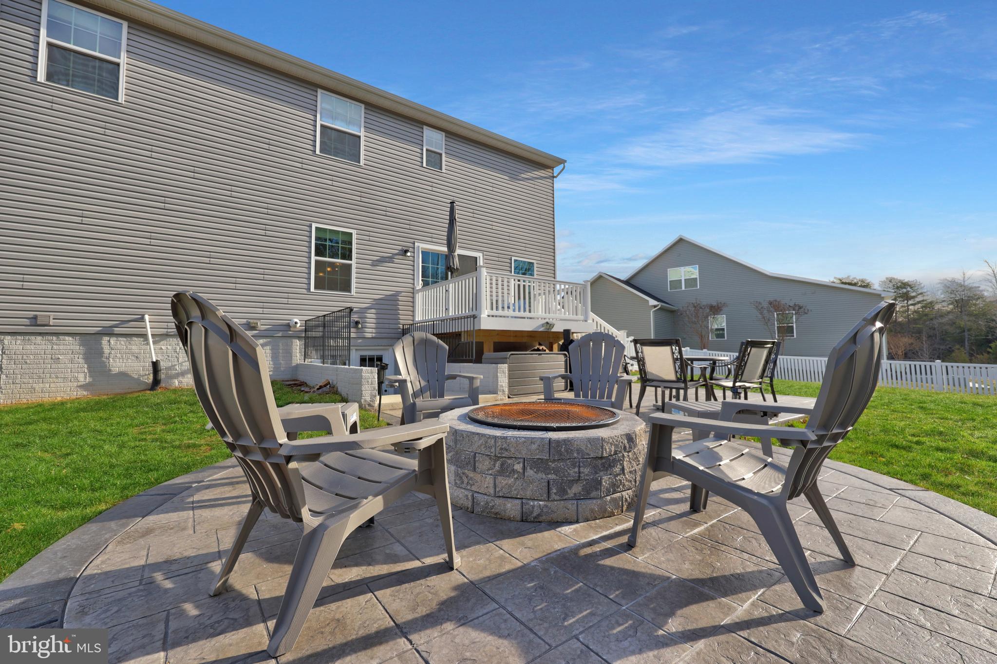 THE FALLS AT LEE'S PARKE - Residential