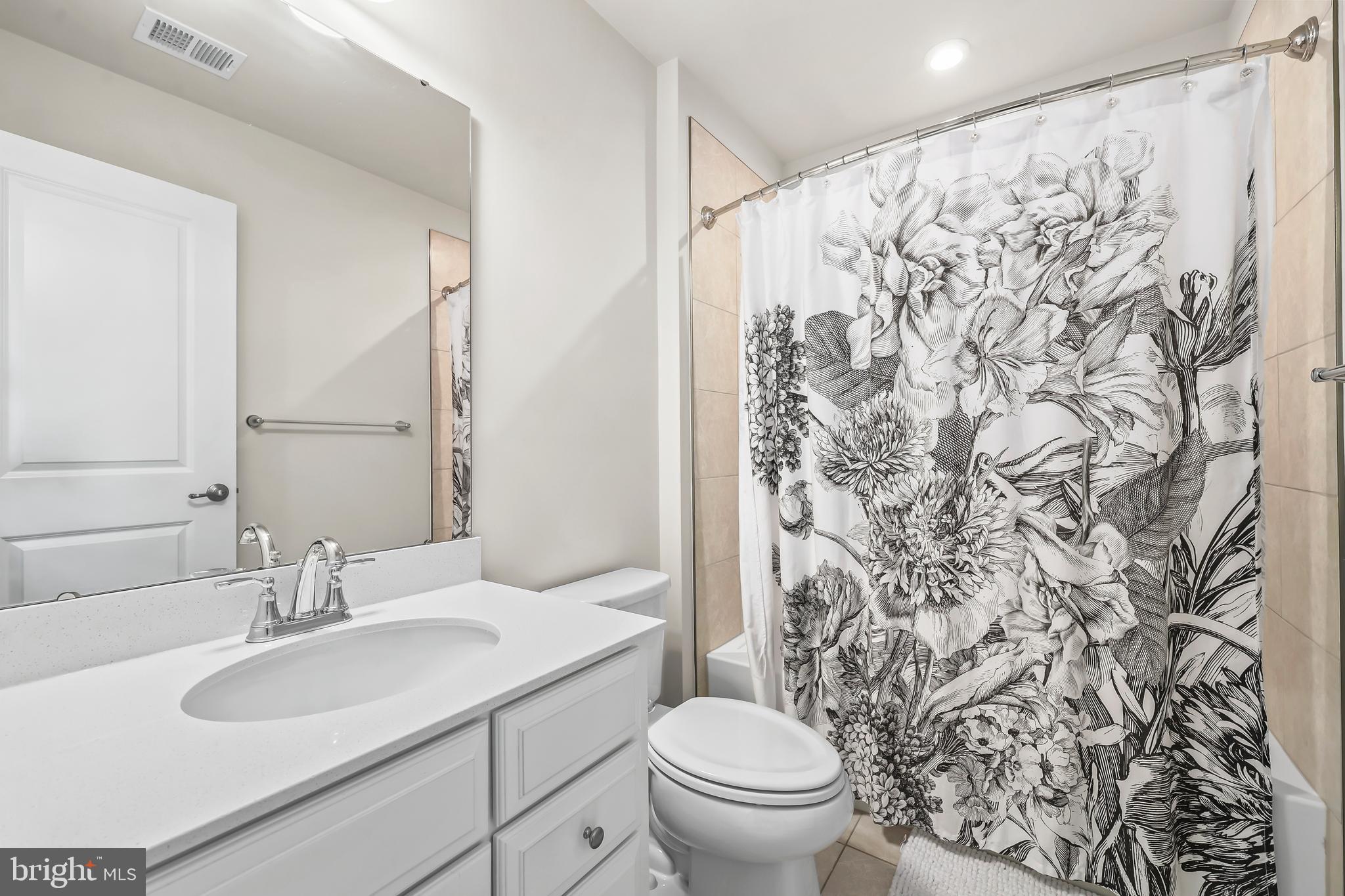 THE FALLS AT LEE'S PARKE - Residential