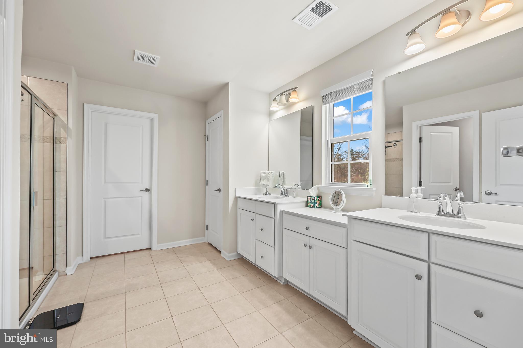 THE FALLS AT LEE'S PARKE - Residential