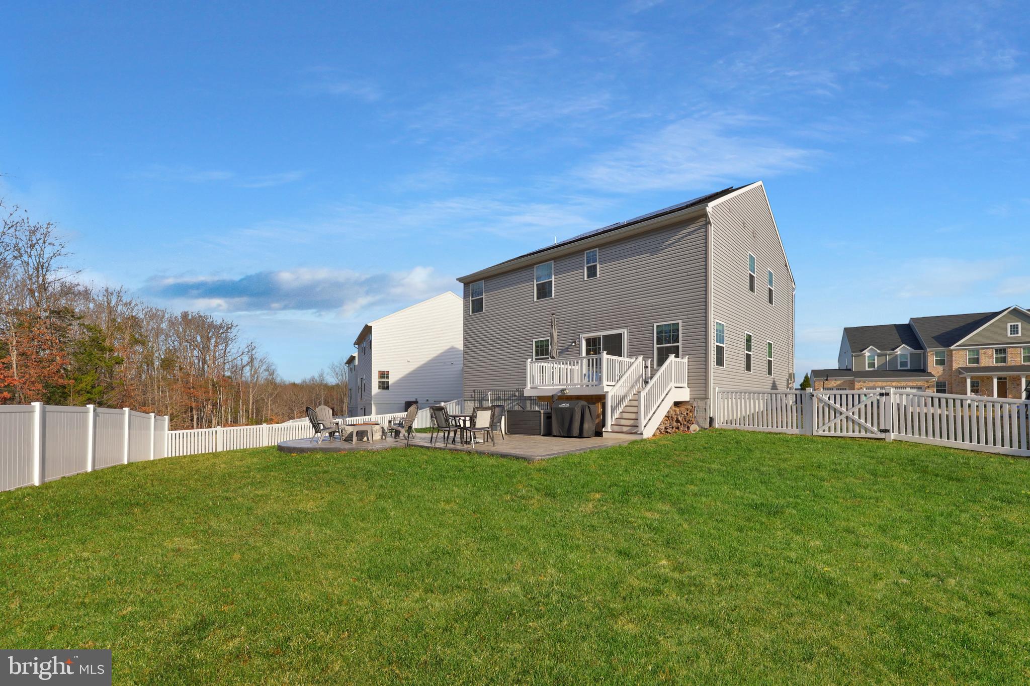 THE FALLS AT LEE'S PARKE - Residential