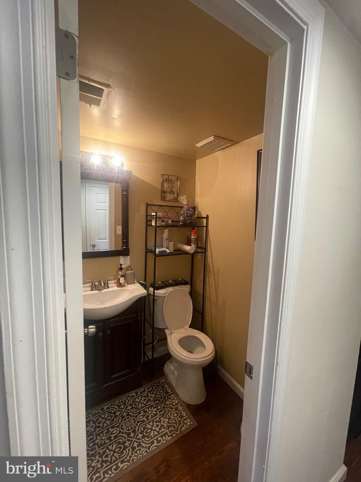 CENTENNIAL VILLAGE - Residential Lease