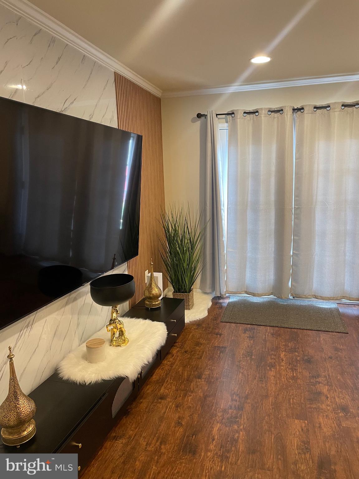 CENTENNIAL VILLAGE - Residential Lease