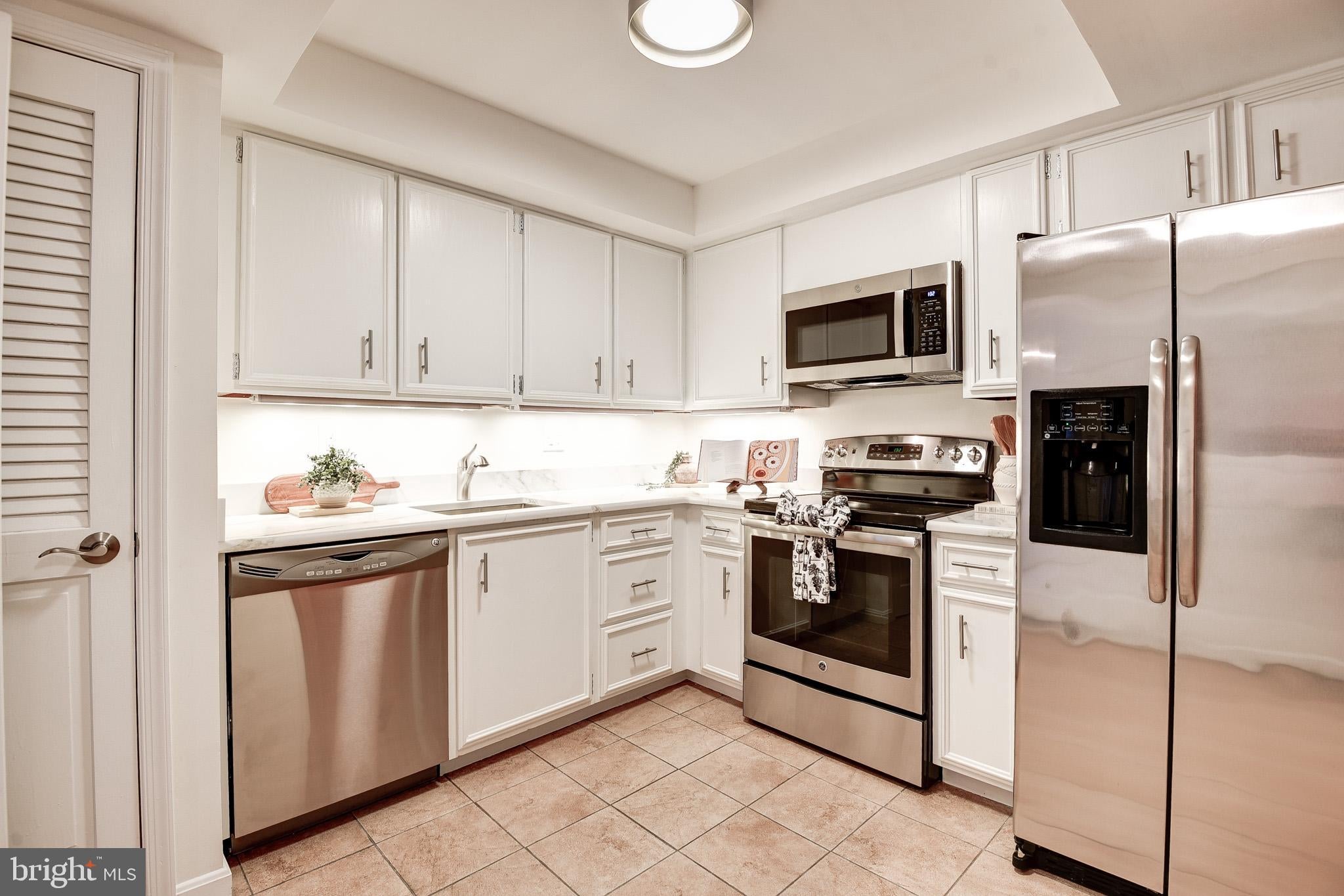 1101 S ARLINGTON RIDGE ROAD S 208