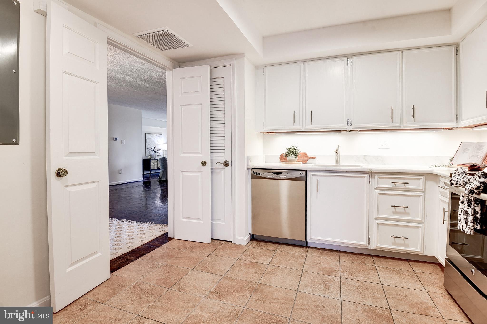 1101 S ARLINGTON RIDGE ROAD S 208
