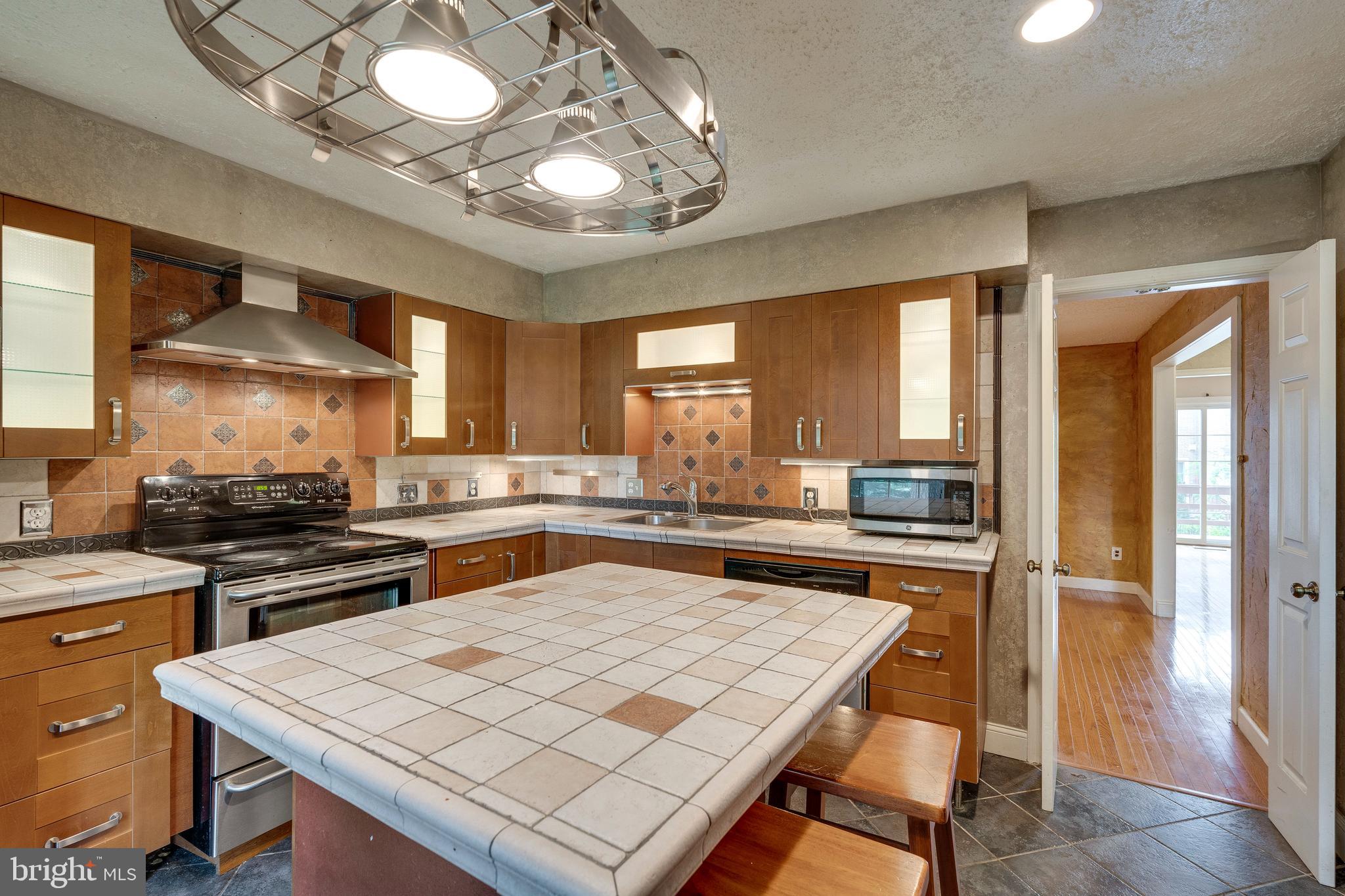 STONEHURST - Residential