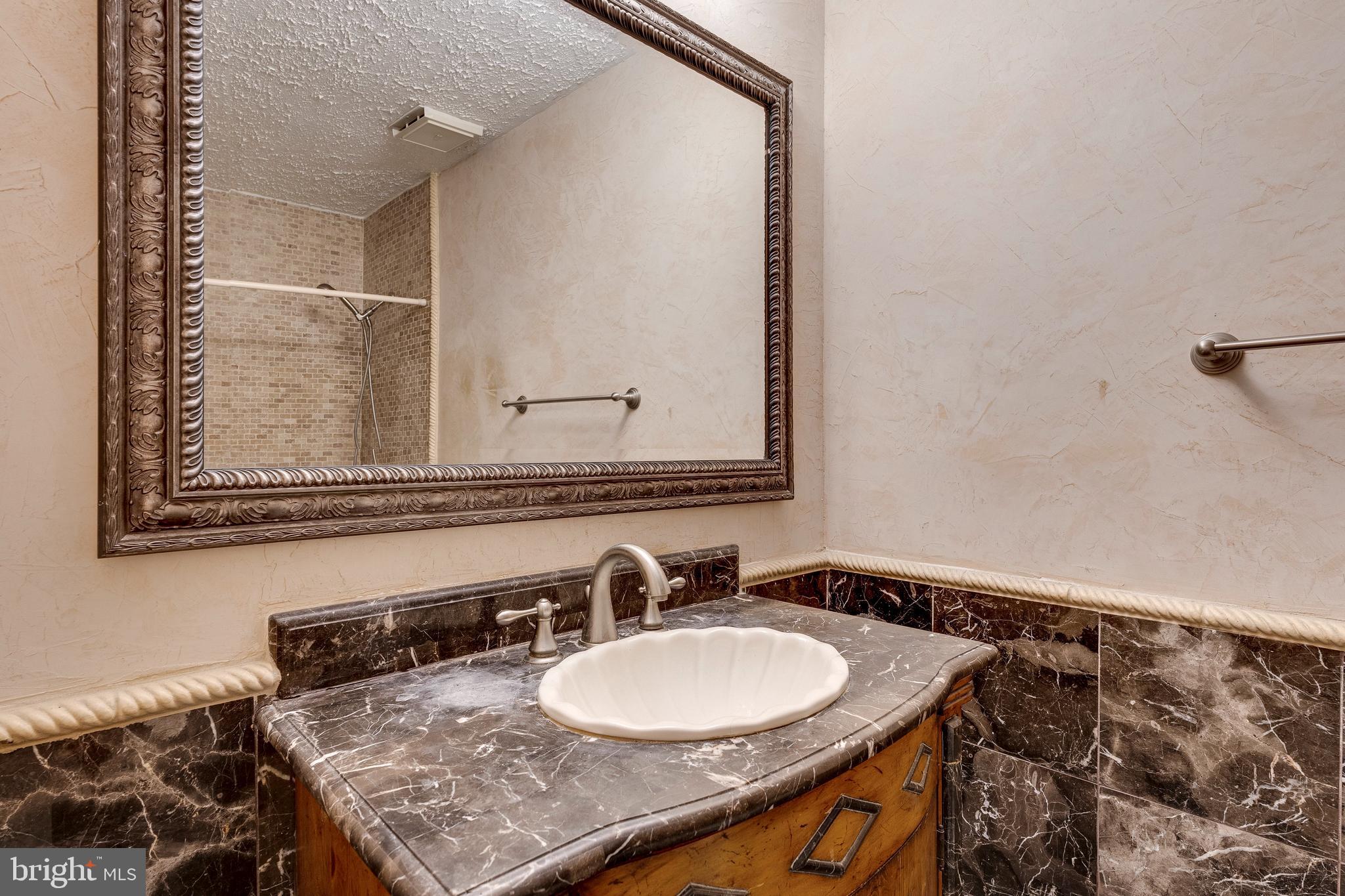 STONEHURST - Residential