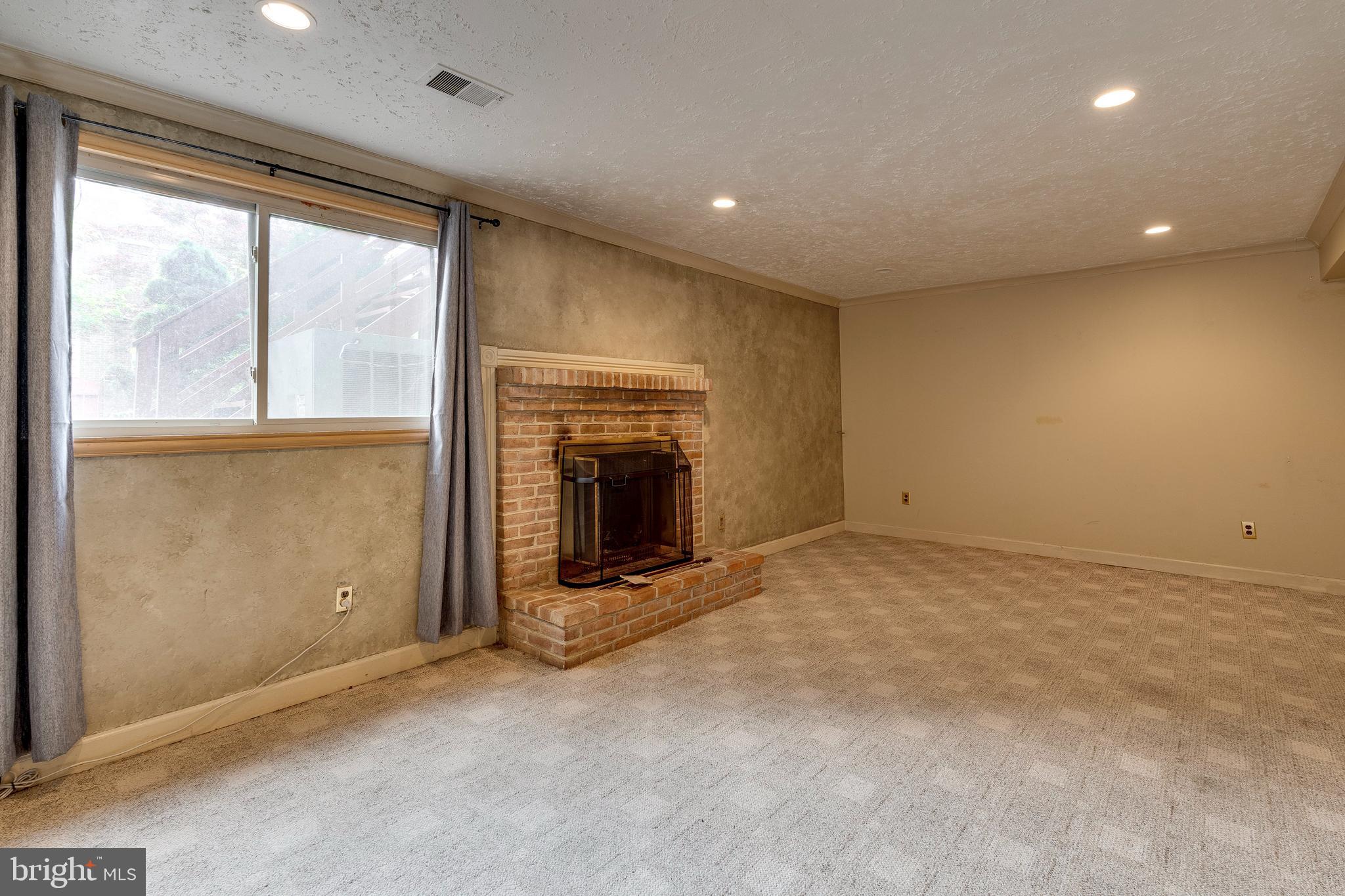 STONEHURST - Residential