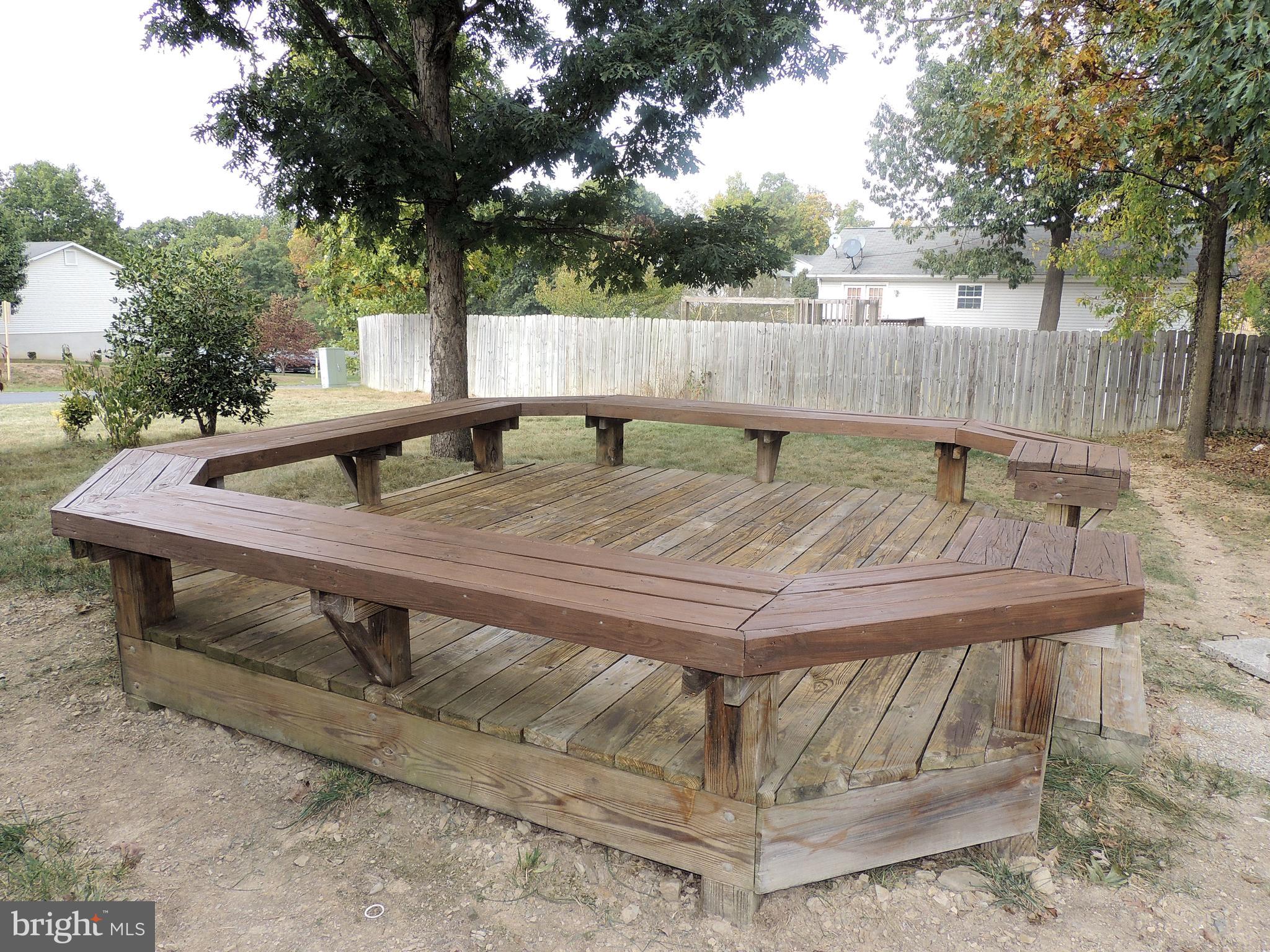 BRIARWOOD ESTATES - Residential Lease